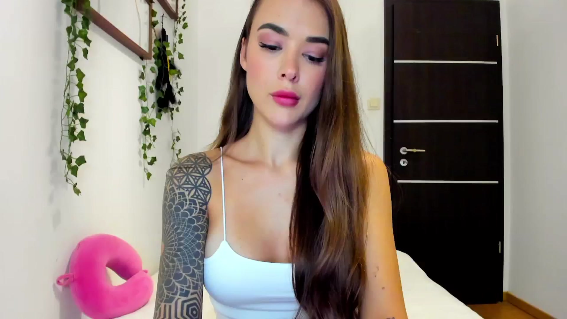 Gallery image thumbnail from Jul_la_la's myfreecams stream on, 10/11/2025, 18:33 image 3 of 20