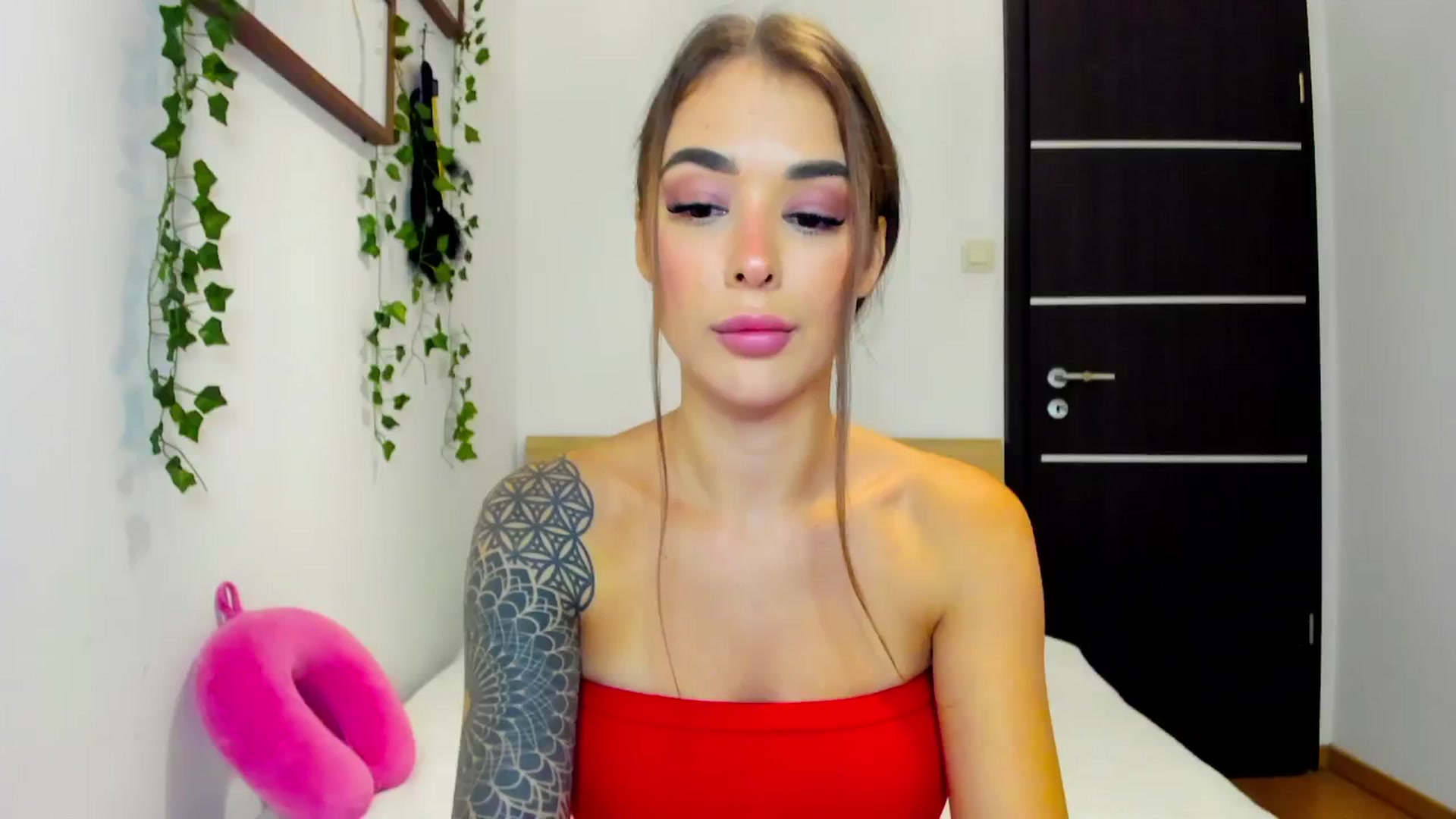Gallery image thumbnail from Jul_la_la's myfreecams stream on, 10/17/2025, 21:10 image 19 of 20