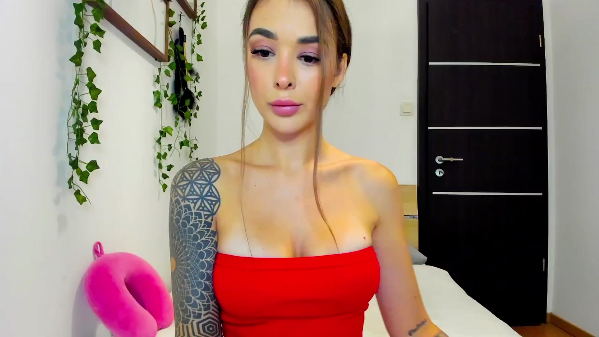 Gallery image thumbnail from Jul_la_la's myfreecams stream on, 10/17/2025, 21:10 image 8 of 20