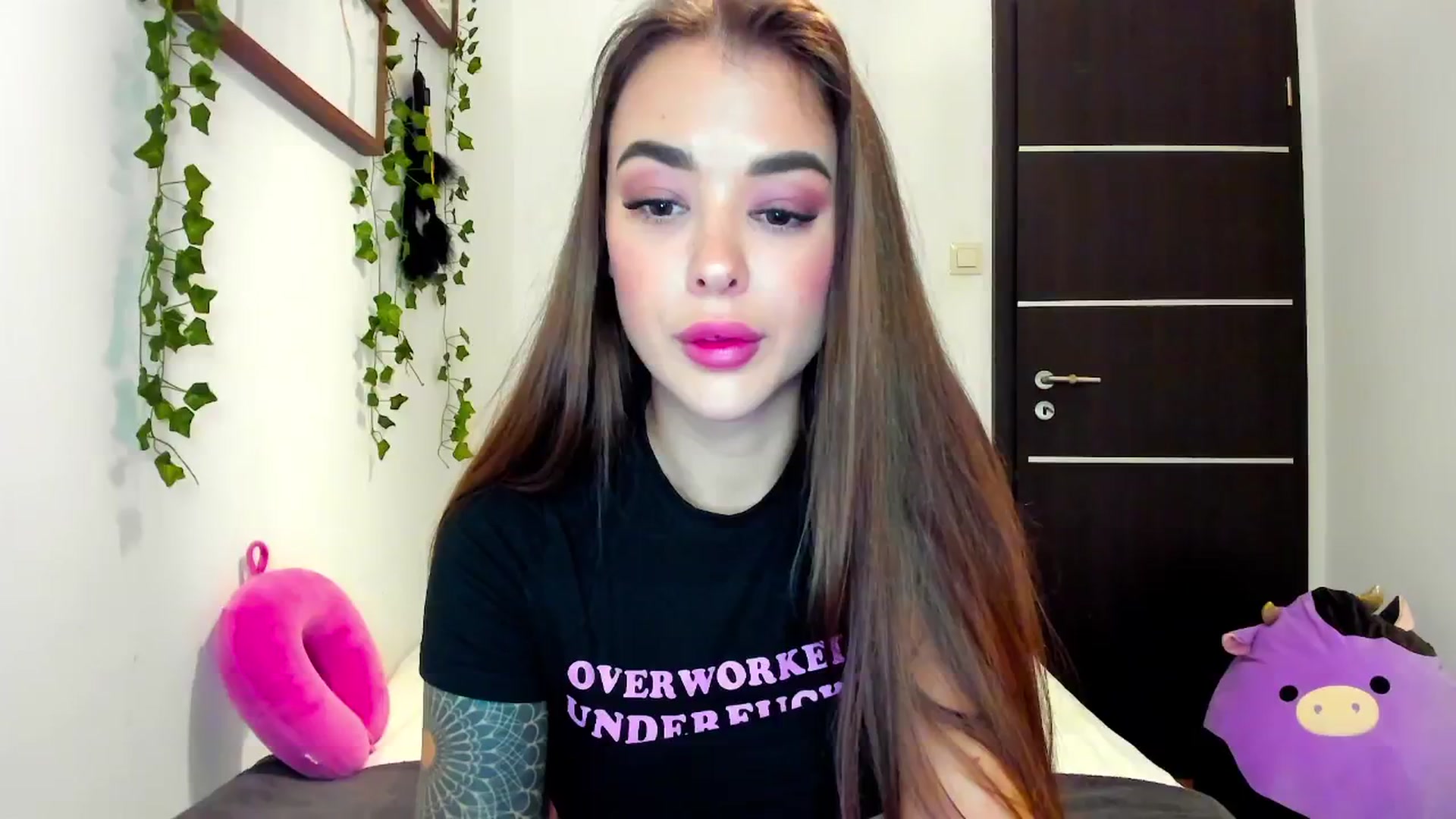 Gallery image thumbnail from Jul_la_la's myfreecams stream on, 11/05/2025, 01:28 image 3 of 20
