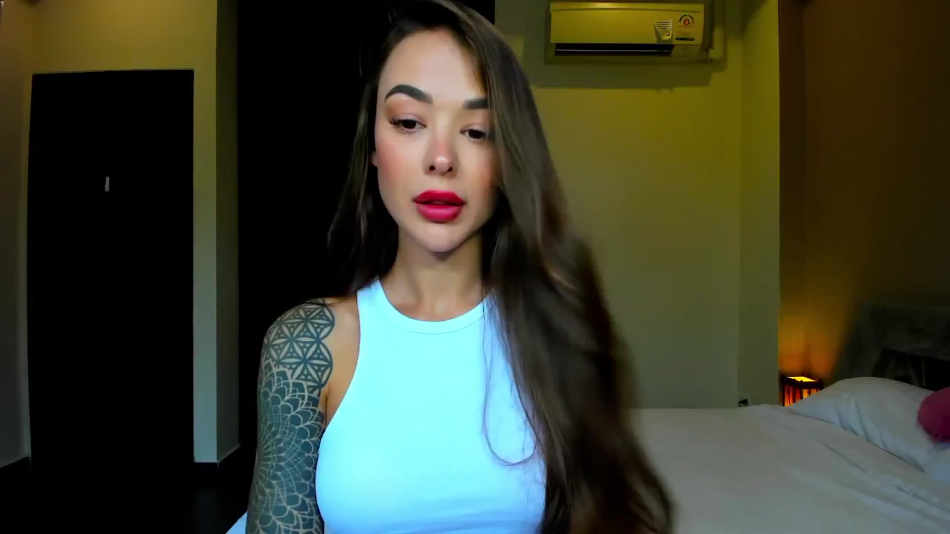 Gallery image thumbnail from Jul_la_la's myfreecams stream on, 01/03/2026, 09:50 image 11 of 20