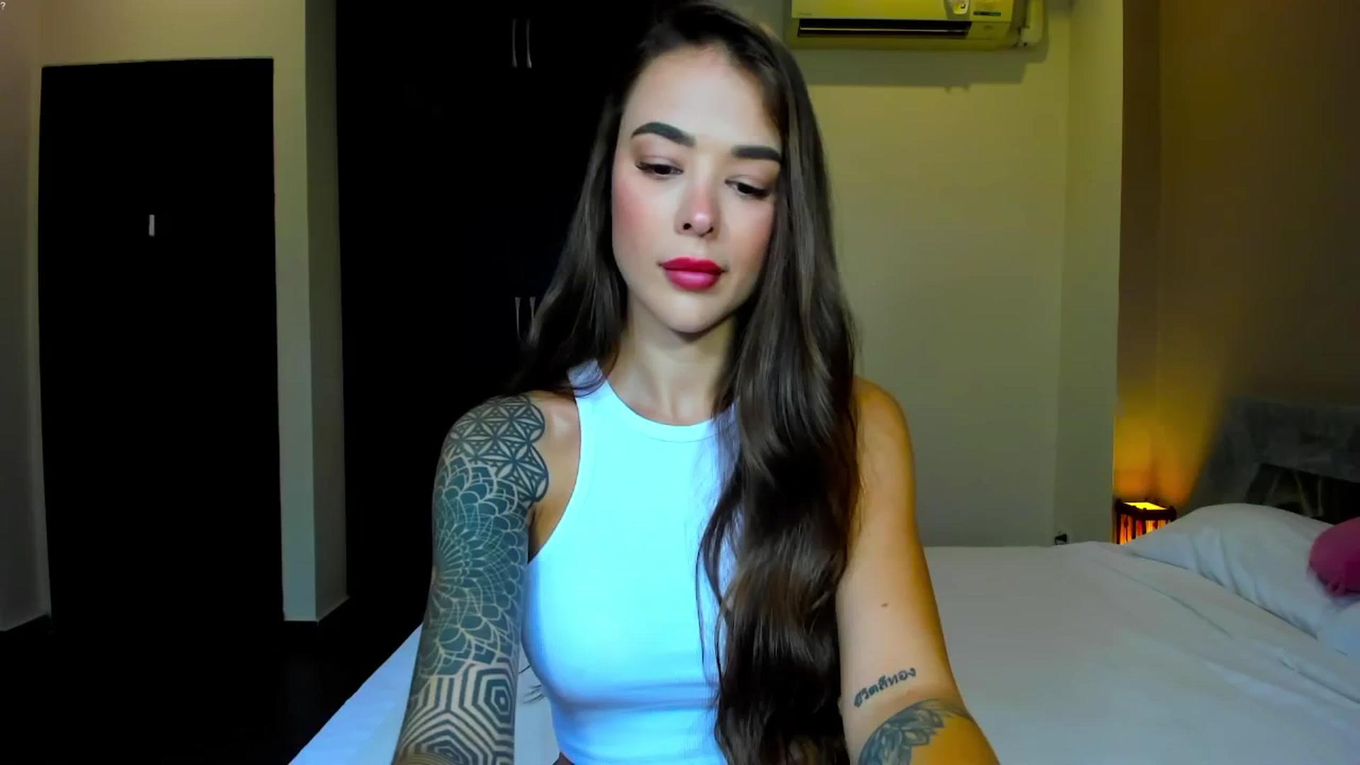 Gallery image thumbnail from Jul_la_la's myfreecams stream on, 01/03/2026, 10:16 image 6 of 20
