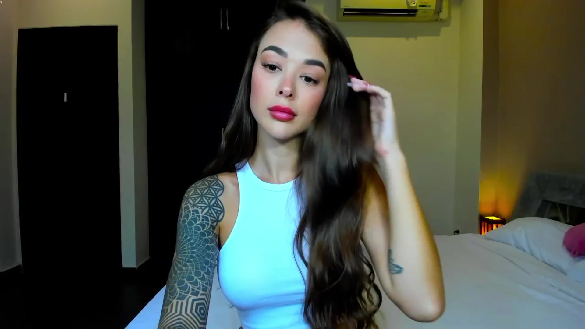 Gallery image thumbnail from Jul_la_la's myfreecams stream on, 01/03/2026, 10:16 image 5 of 20
