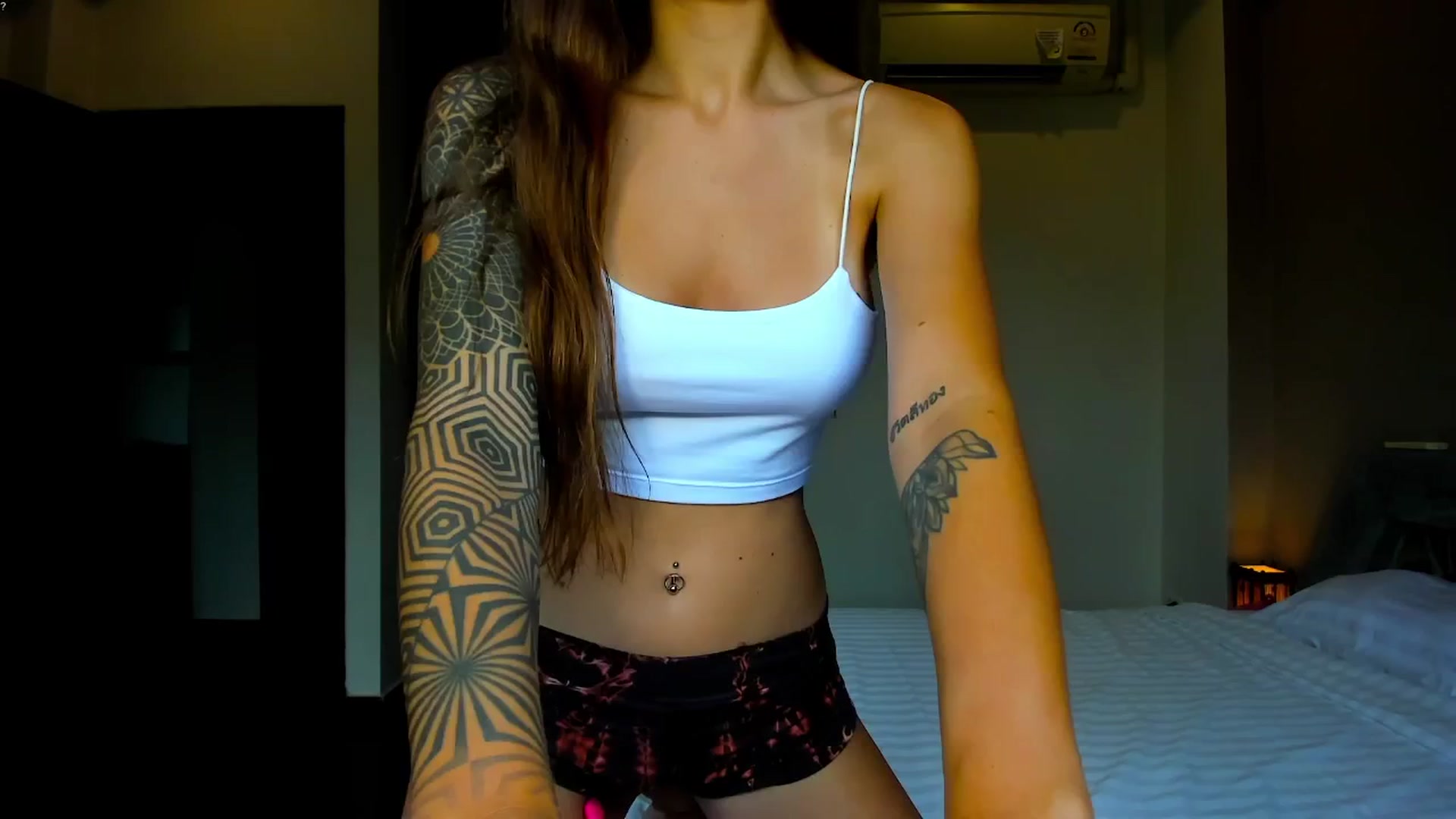 Gallery image thumbnail from Jul_la_la's myfreecams stream on, 01/26/2026, 08:55 image 17 of 20