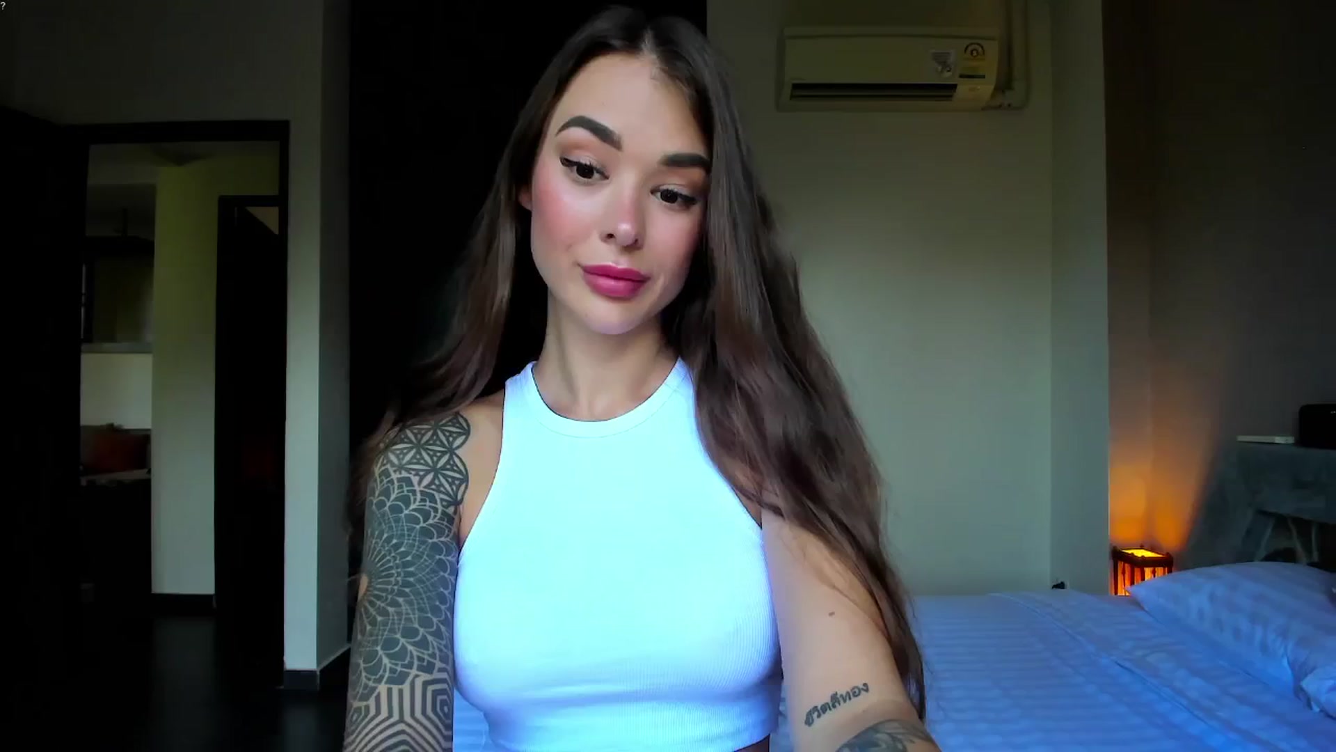 Gallery image thumbnail from Jul_la_la's myfreecams stream on, 03/04/2026, 10:02 image 16 of 20