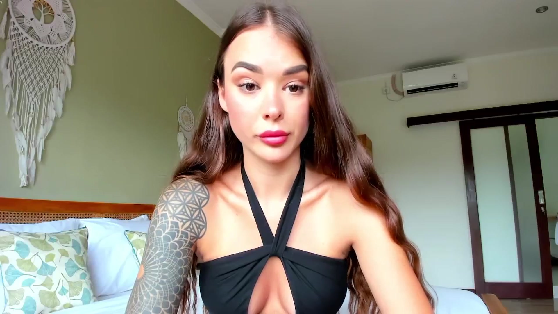 Gallery image thumbnail from Jul_la_la's myfreecams stream on, 03/22/2026, 04:06 image 11 of 20