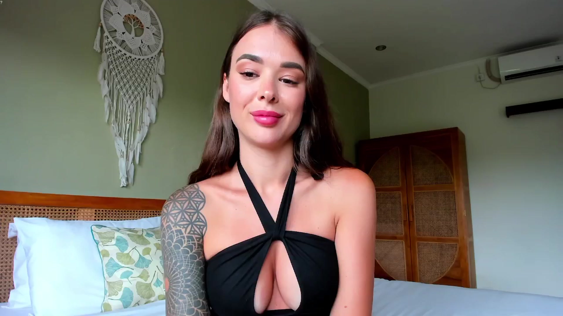 Gallery image thumbnail from Jul_la_la's myfreecams stream on, 03/22/2026, 09:52 image 14 of 20