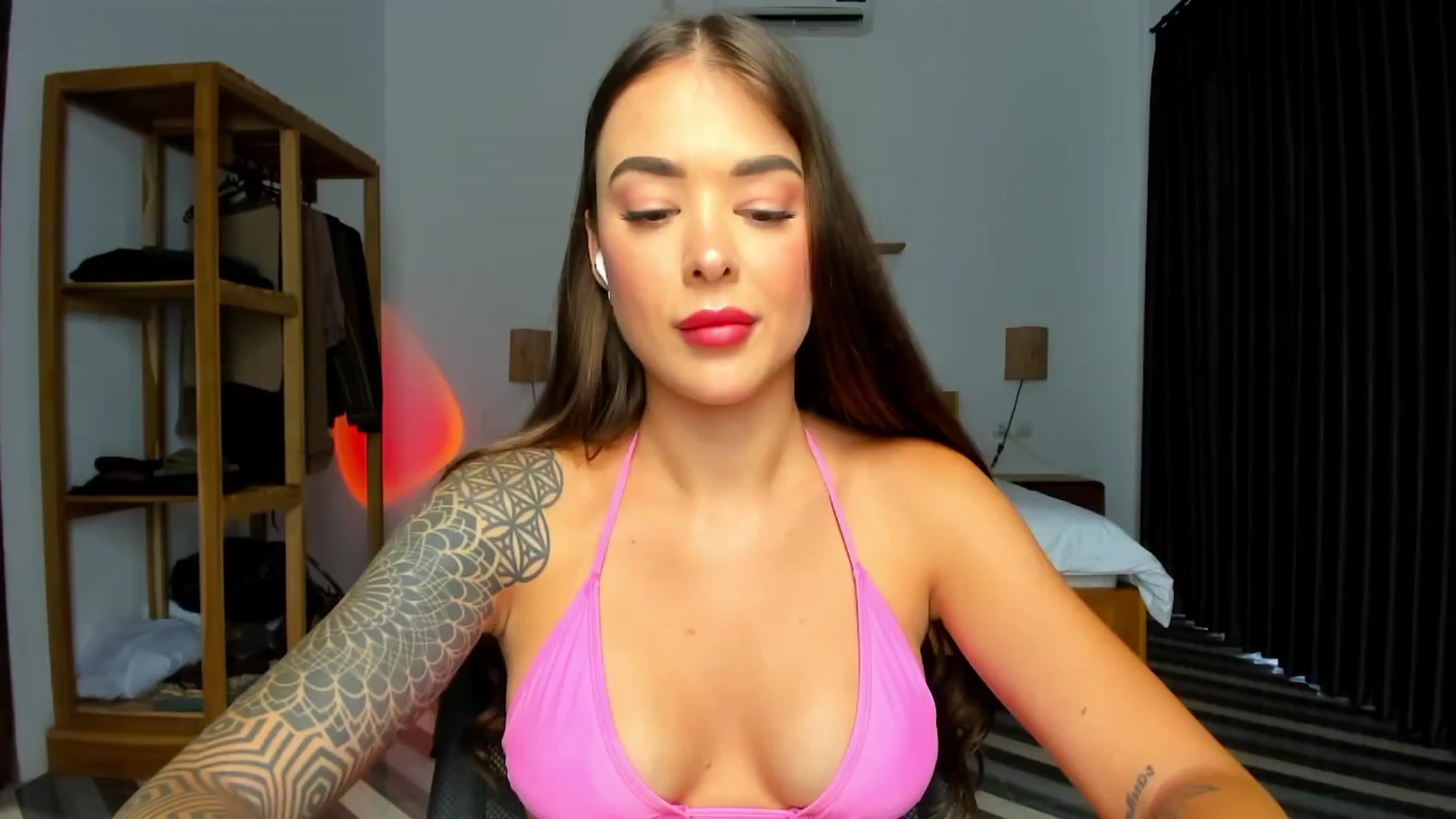 Gallery image thumbnail from Jul_la_la's myfreecams stream on, 04/27/2026, 05:57 image 6 of 20