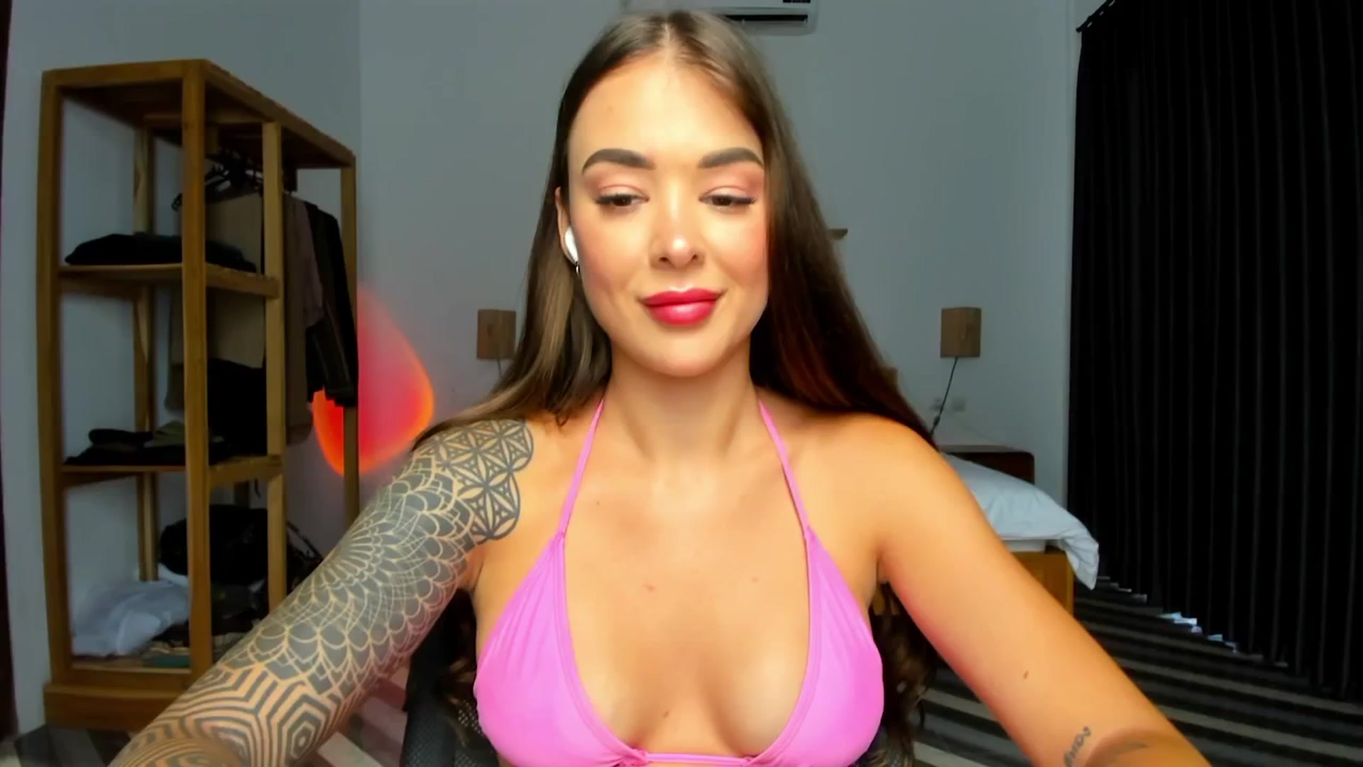Gallery image thumbnail from Jul_la_la's myfreecams stream on, 04/27/2026, 05:57 image 5 of 20