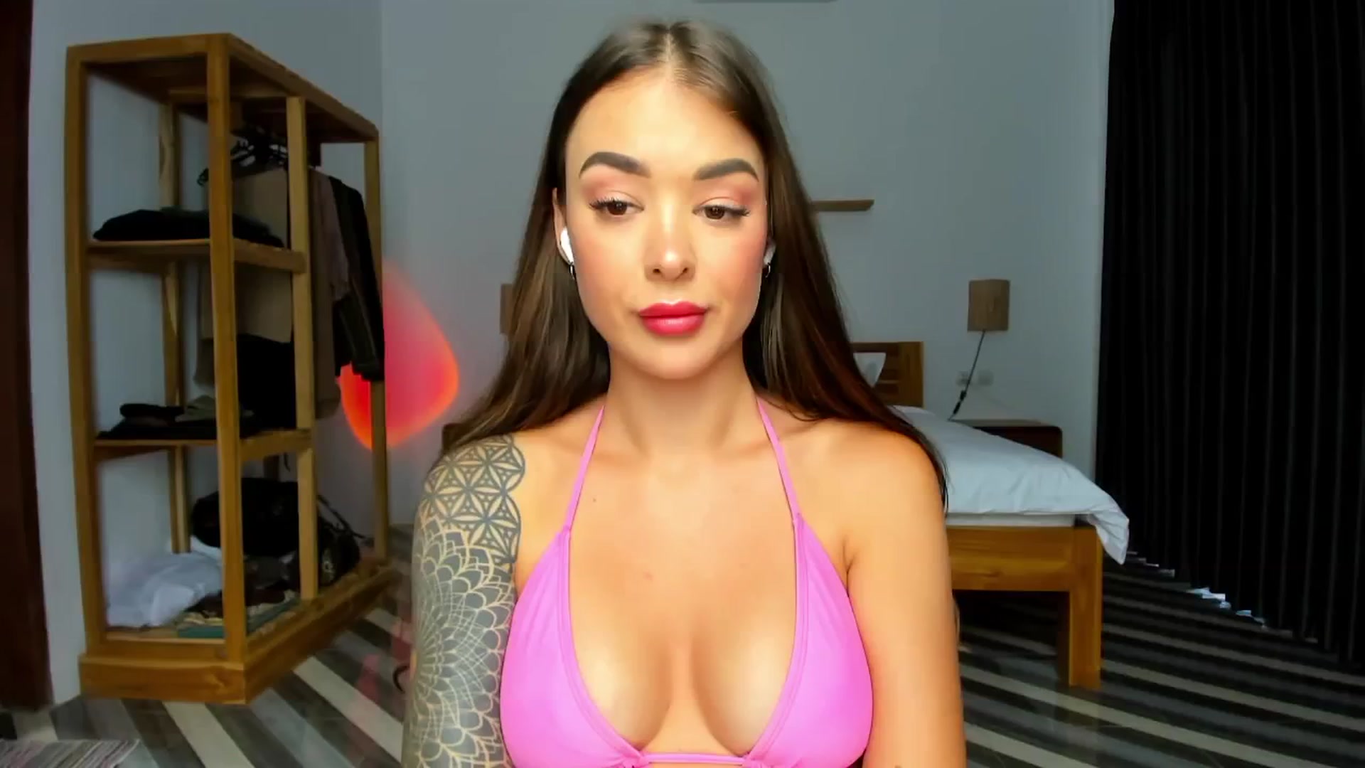 Gallery image thumbnail from Jul_la_la's myfreecams stream on, 04/27/2026, 05:57 image 13 of 20