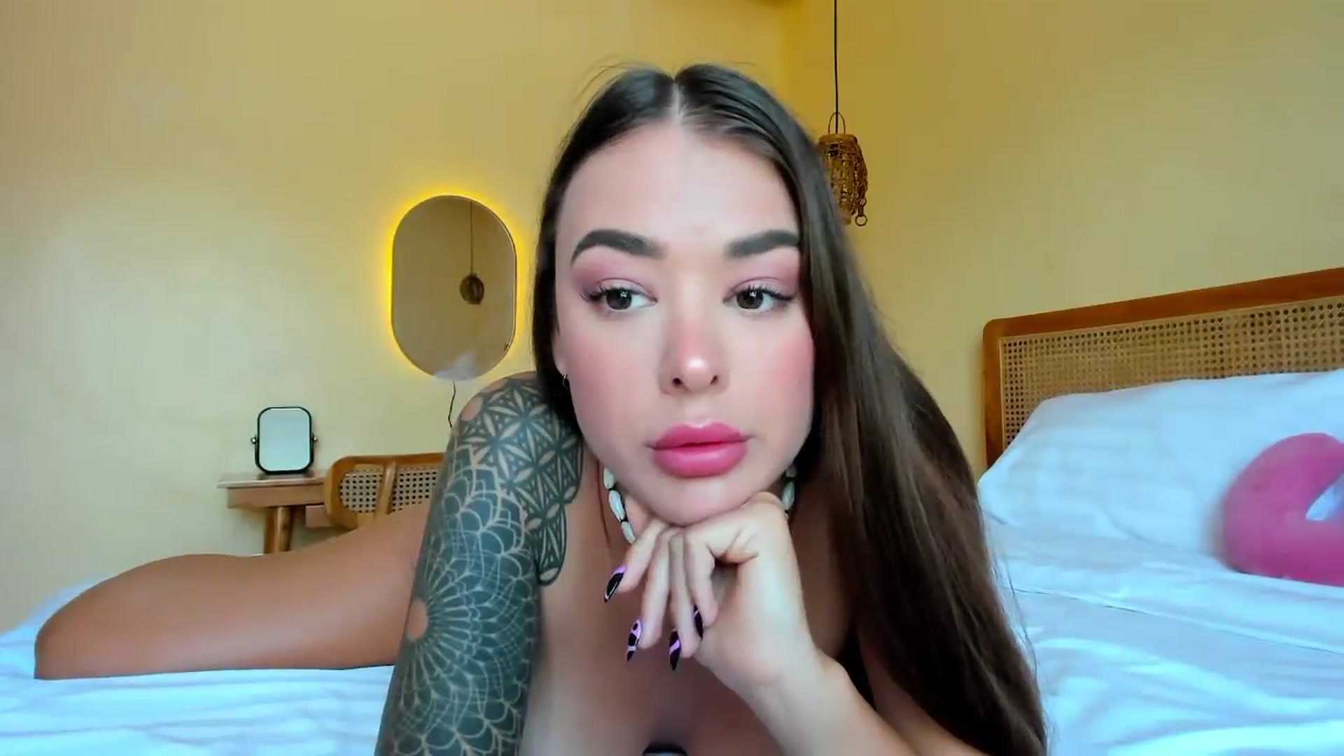 Gallery image thumbnail from Jul_la_la's myfreecams stream on, 05/23/2026, 07:01 image 17 of 20