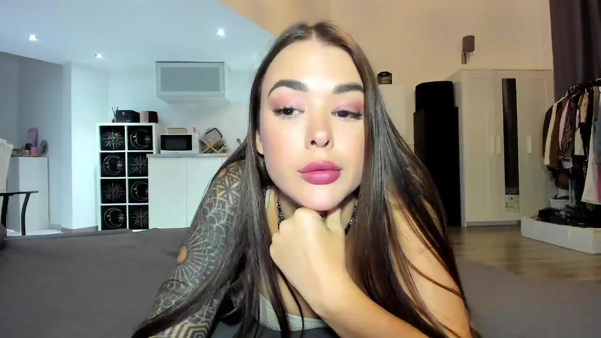 Gallery image thumbnail from Jul_la_la's myfreecams stream on, 08/09/2026, 19:12 image 18 of 20