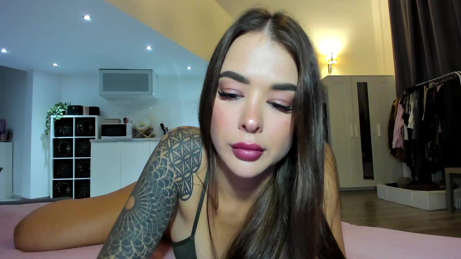 Gallery image thumbnail from Jul_la_la's myfreecams stream on, 08/21/2026, 01:13 image 14 of 20