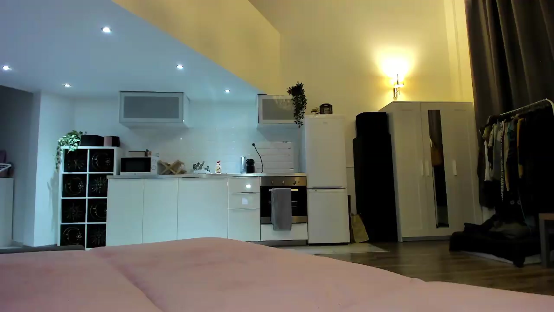 Gallery image thumbnail from Jul_la_la's myfreecams stream on, 09/10/2026, 21:38 image 1 of 20