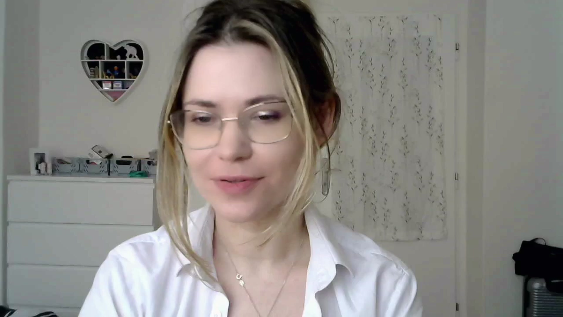 Gallery image thumbnail from Jules__'s myfreecams stream on, 03/05/2025, 09:55 image 14 of 20