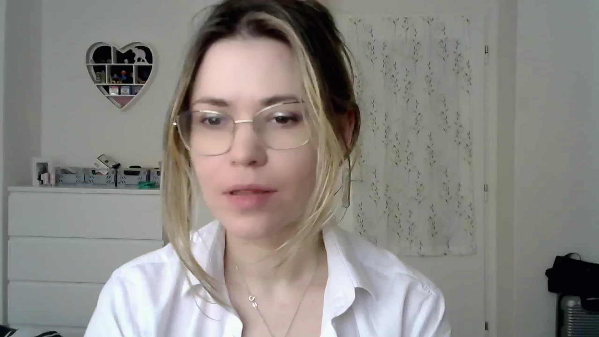 Gallery image thumbnail from Jules__'s myfreecams stream on, 03/05/2025, 09:55 image 17 of 20