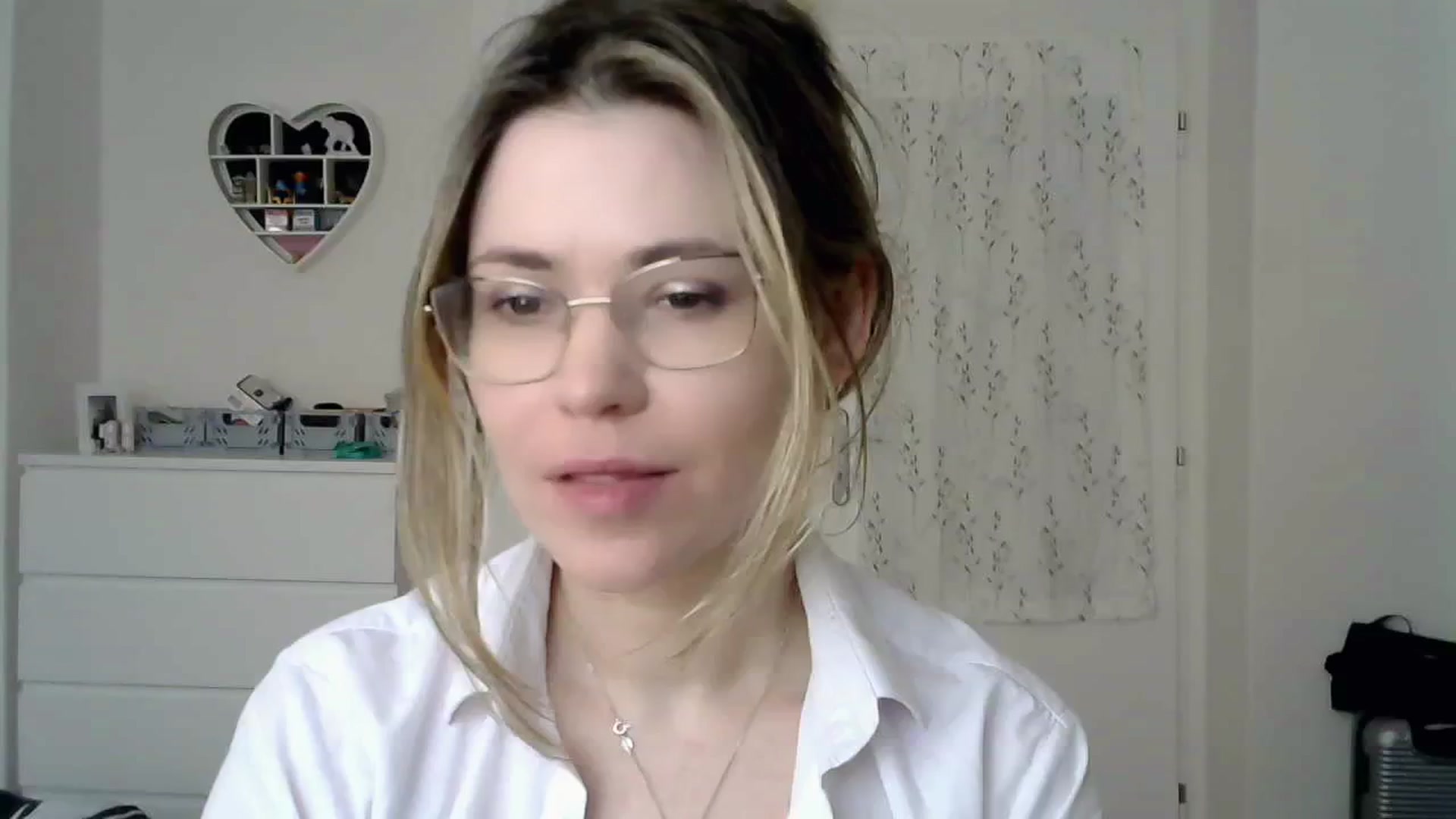 Gallery image thumbnail from Jules__'s myfreecams stream on, 03/05/2025, 09:55 image 13 of 20