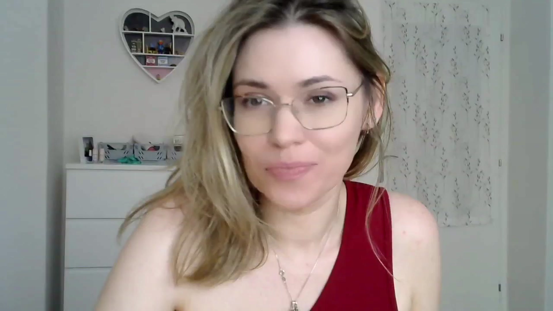 Gallery image thumbnail from Jules__'s myfreecams stream on, 03/06/2025, 10:47 image 11 of 20