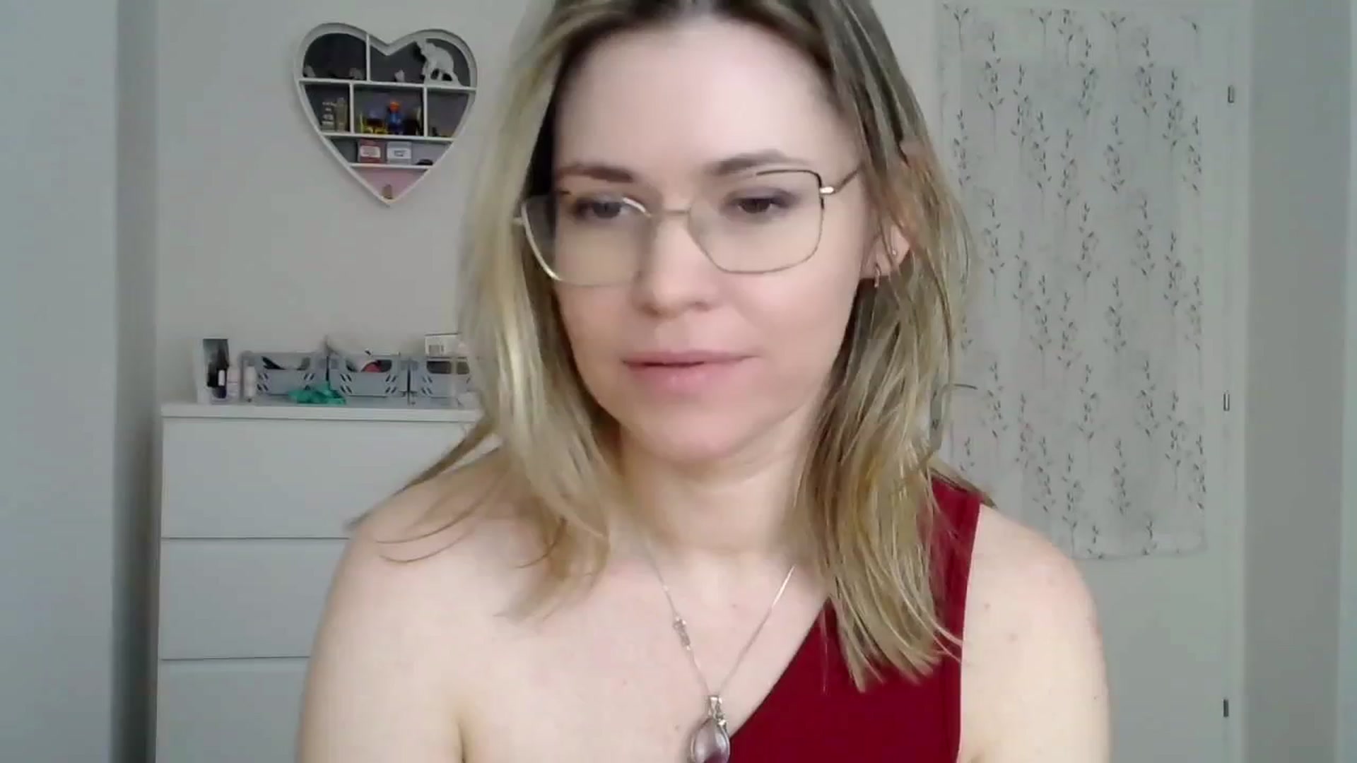 Gallery image thumbnail from Jules__'s myfreecams stream on, 03/06/2025, 10:47 image 7 of 20