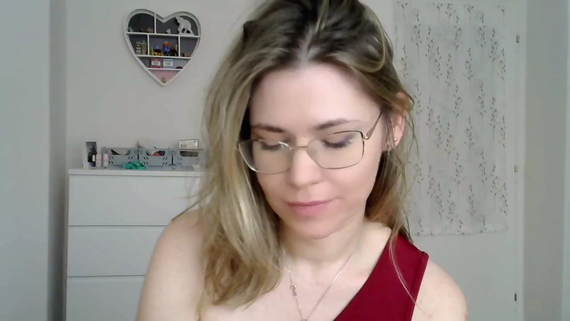 Gallery image thumbnail from Jules__'s myfreecams stream on, 03/06/2025, 10:47 image 14 of 20