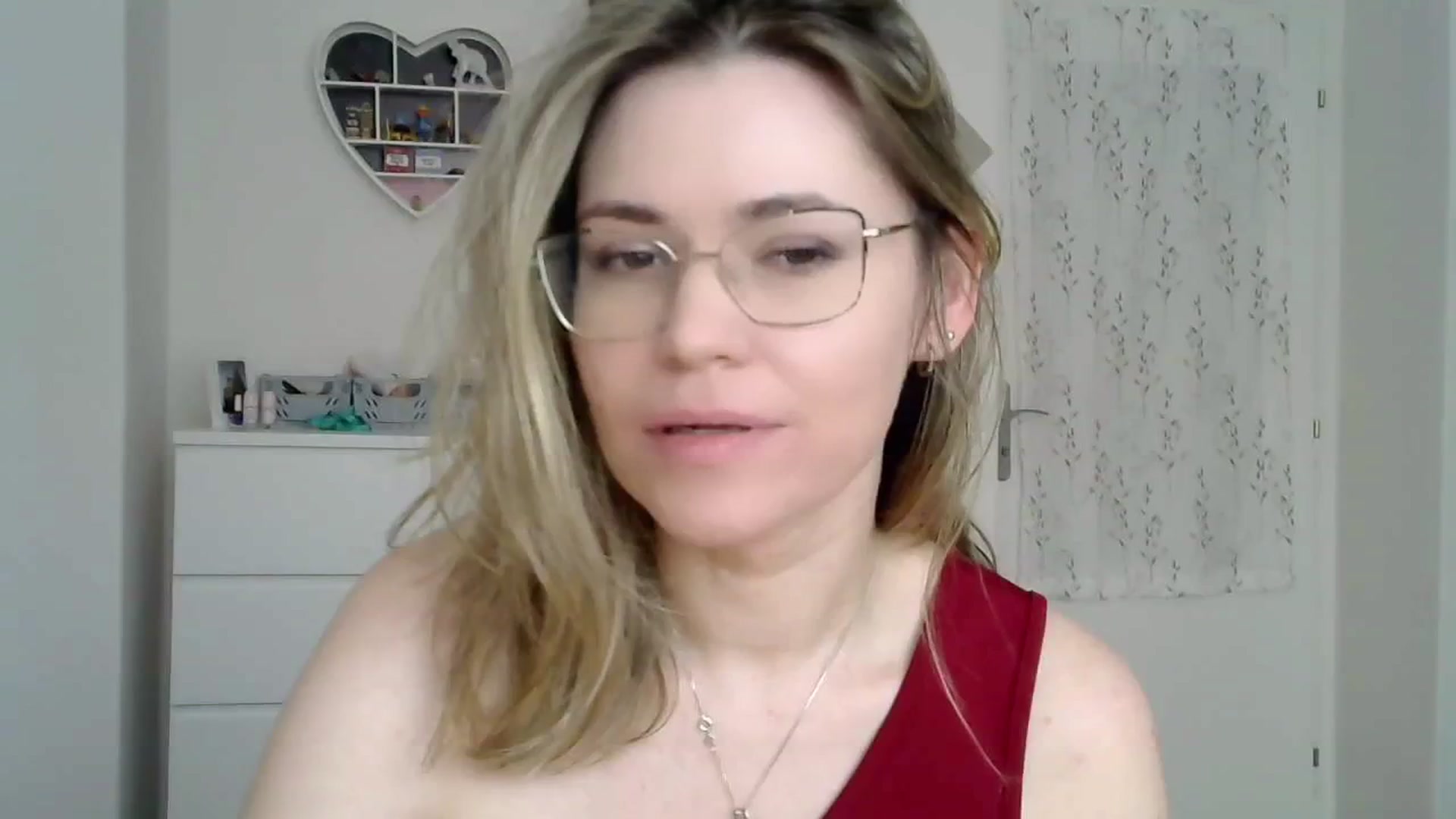 Gallery image thumbnail from Jules__'s myfreecams stream on, 03/06/2025, 10:47 image 13 of 20