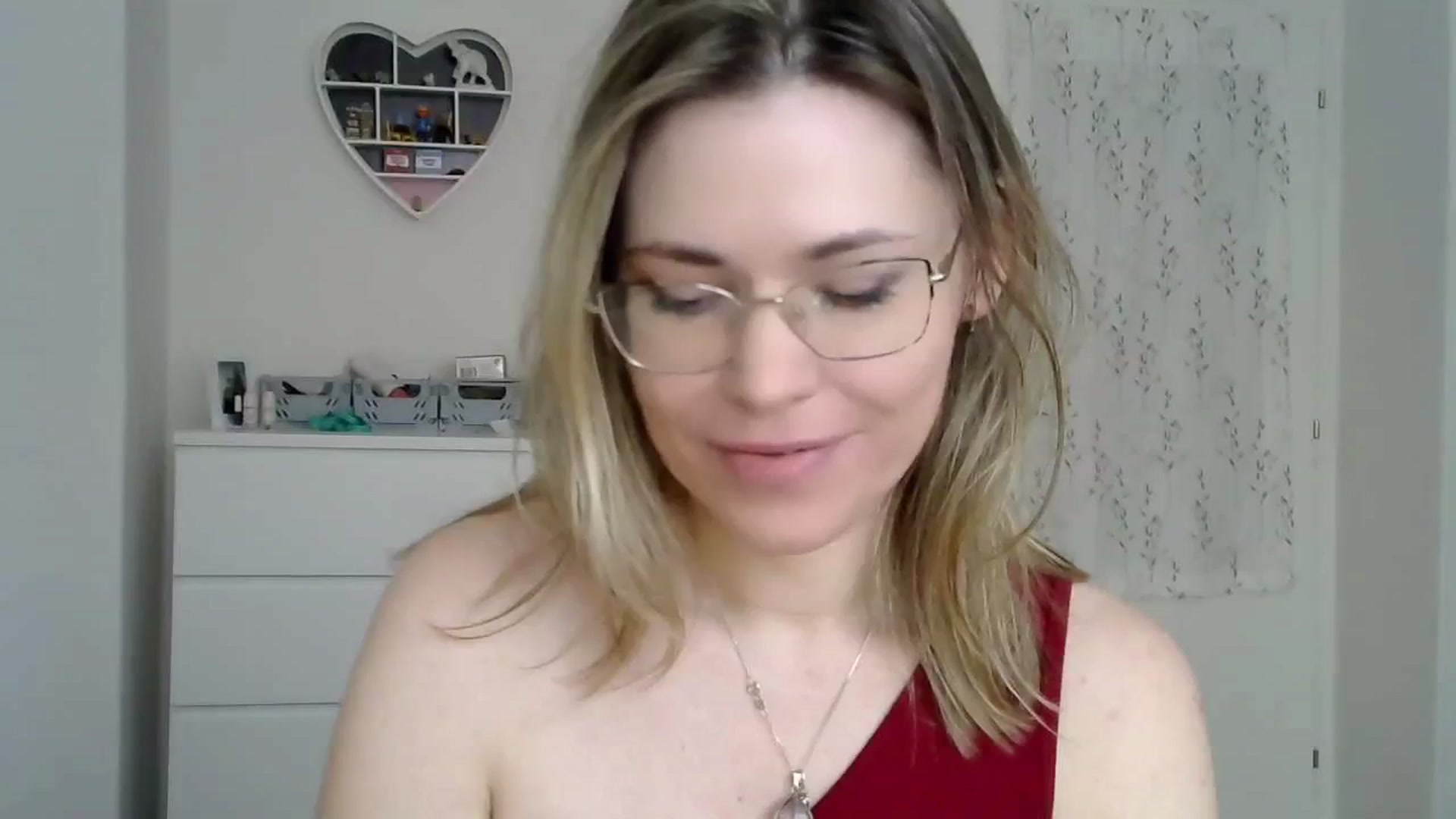 Gallery image thumbnail from Jules__'s myfreecams stream on, 03/06/2025, 10:47 image 10 of 20