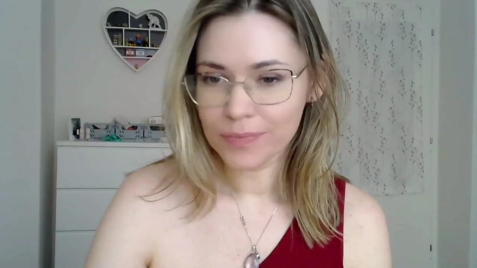 Gallery image thumbnail from Jules__'s myfreecams stream on, 03/06/2025, 10:47 image 9 of 20