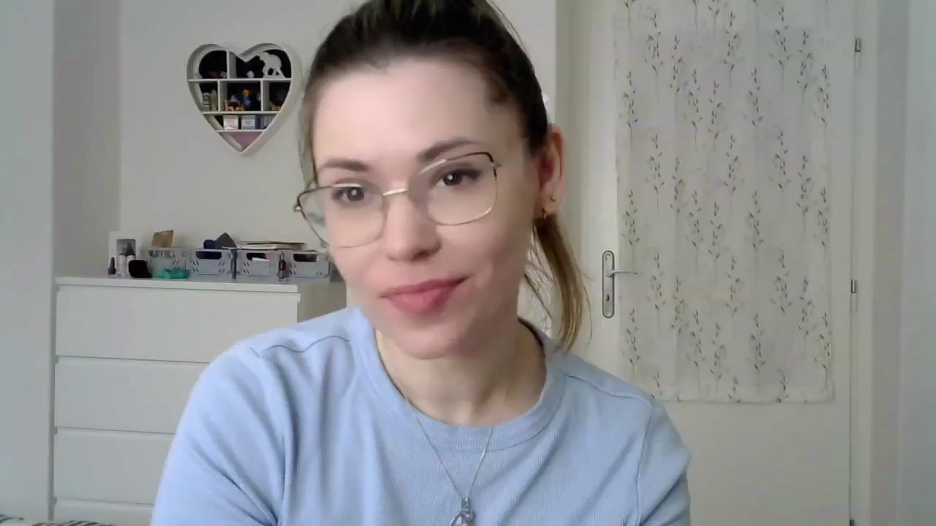 Gallery image thumbnail from Jules__'s myfreecams stream on, 03/07/2025, 10:44 image 1 of 20