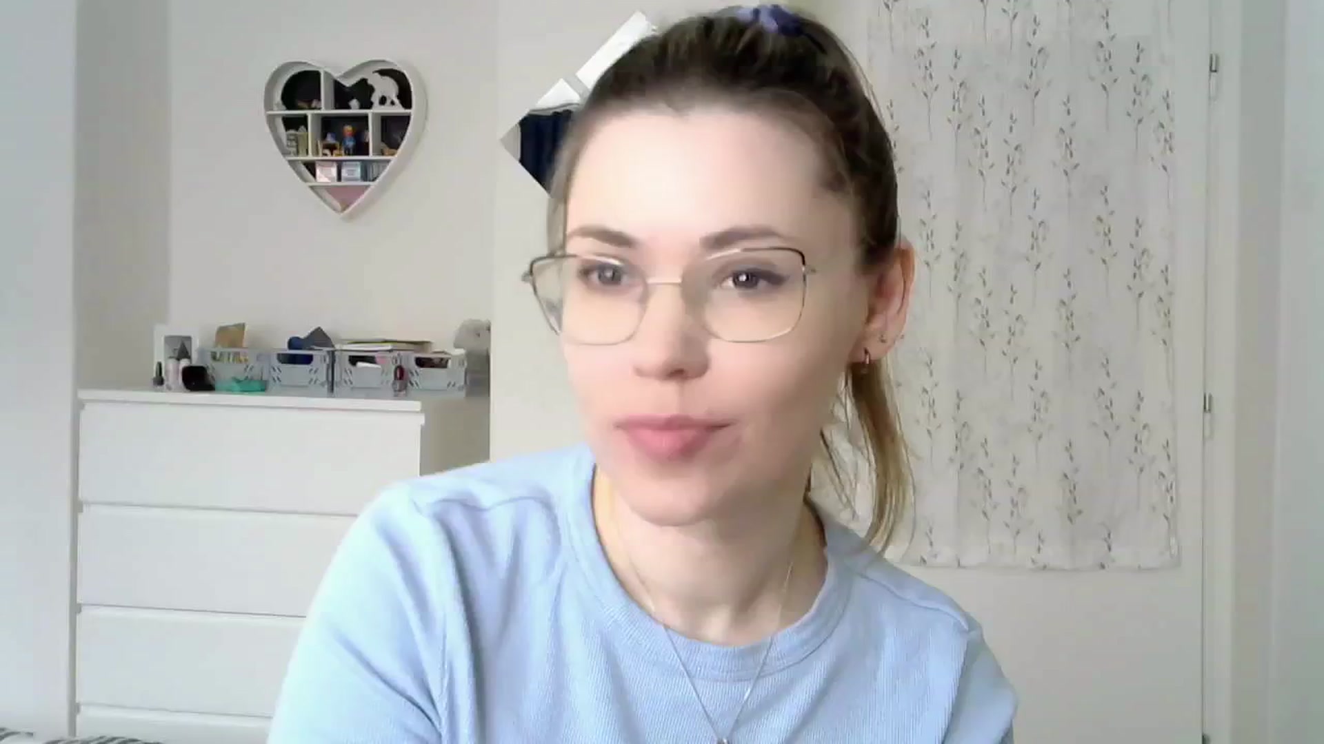 Gallery image thumbnail from Jules__'s myfreecams stream on, 03/07/2025, 10:44 image 18 of 20