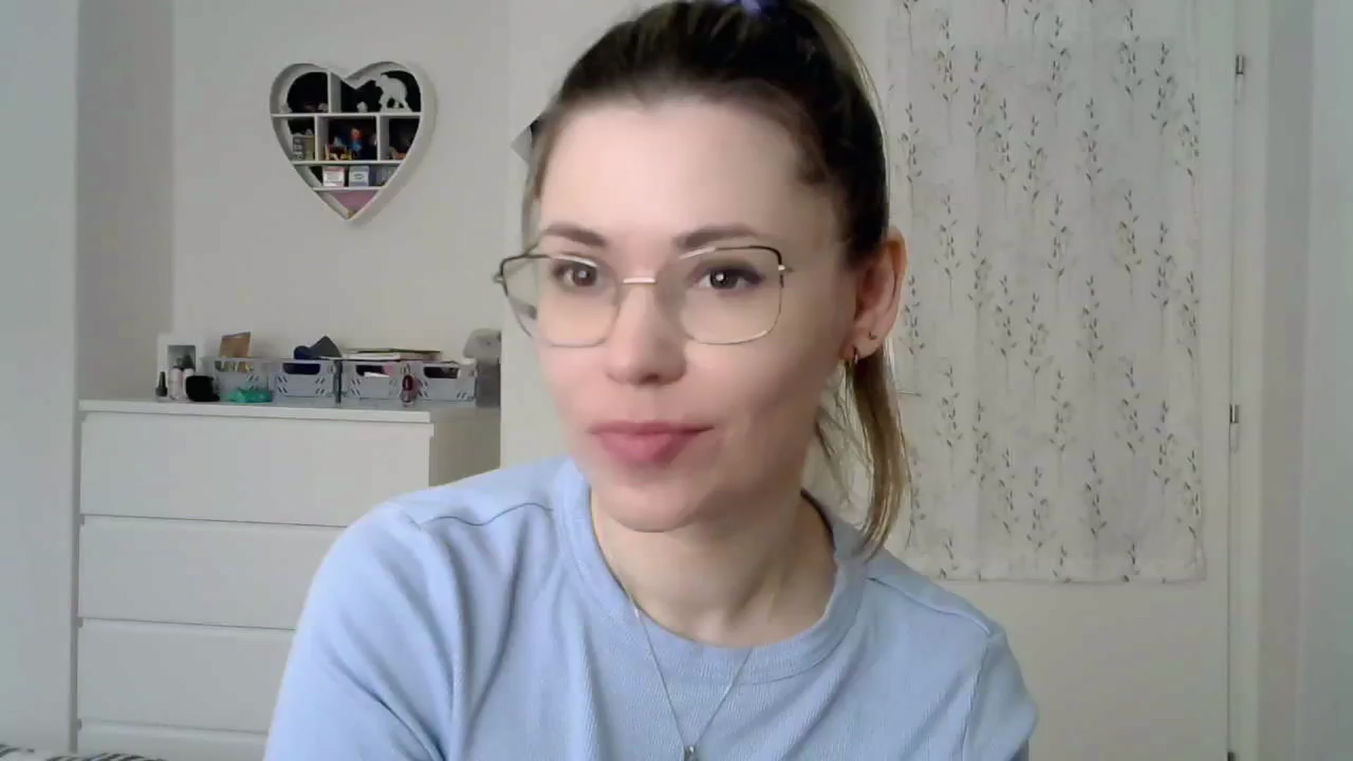 Gallery image thumbnail from Jules__'s myfreecams stream on, 03/07/2025, 10:44 image 2 of 20