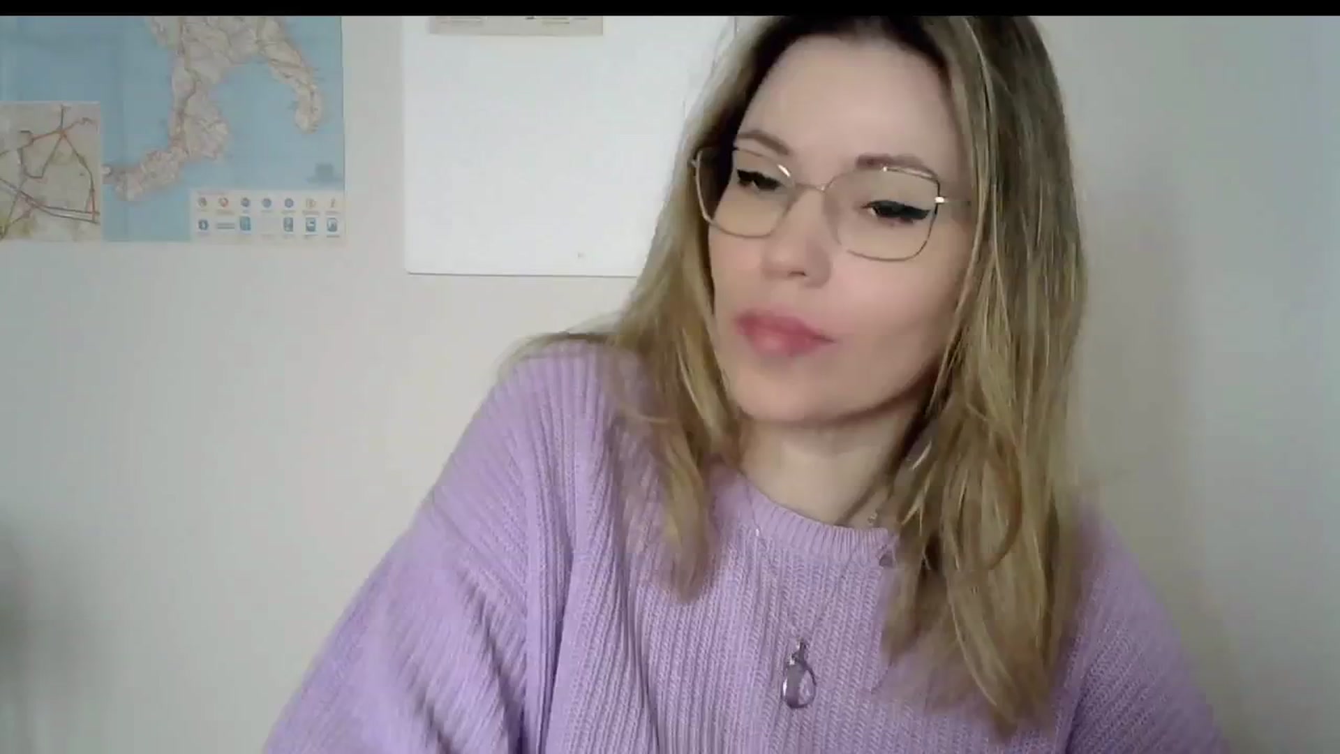 Gallery image thumbnail from Jules__'s myfreecams stream on, 03/31/2025, 10:19 image 19 of 20
