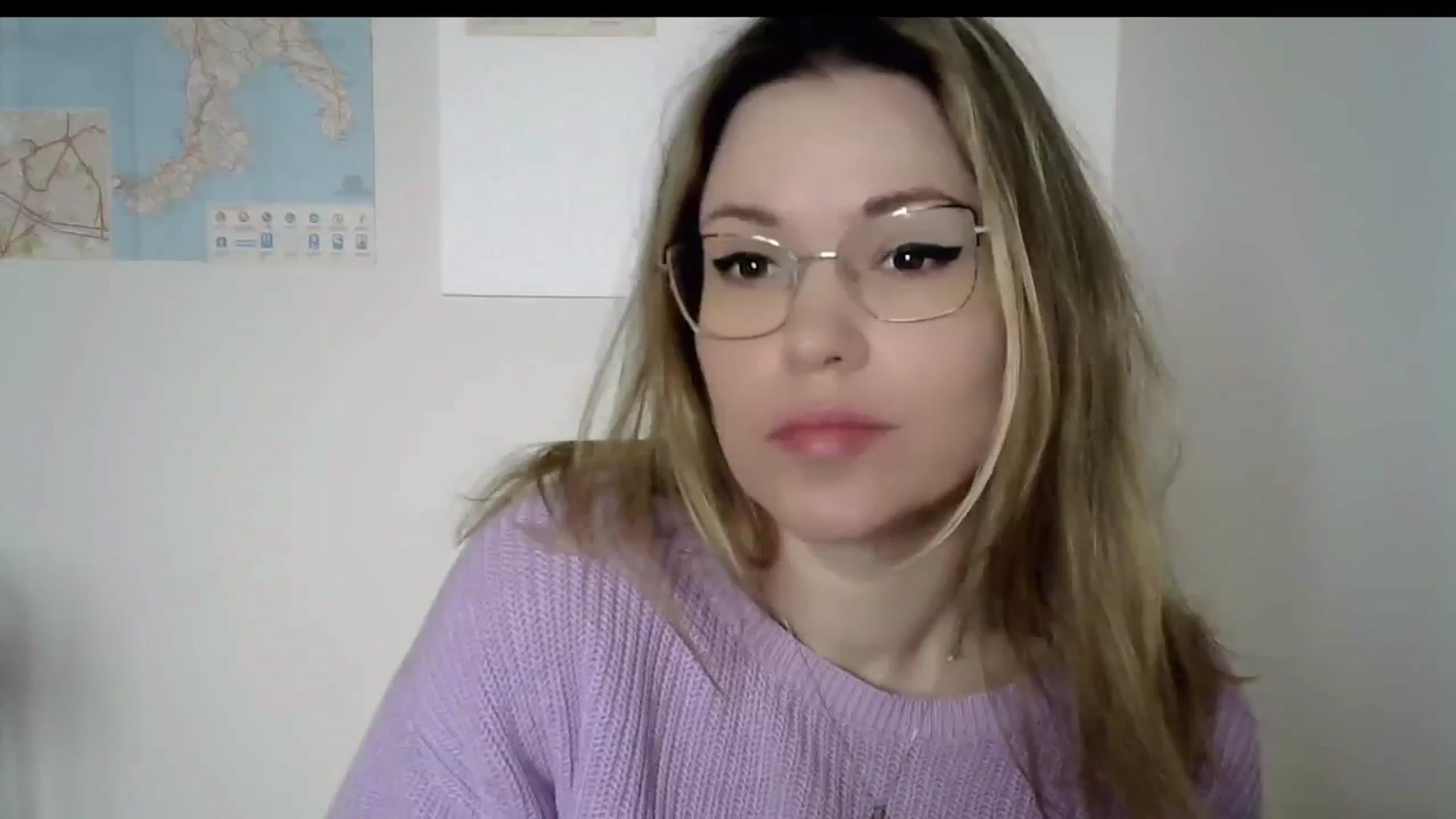 Gallery image thumbnail from Jules__'s myfreecams stream on, 03/31/2025, 10:19 image 15 of 20