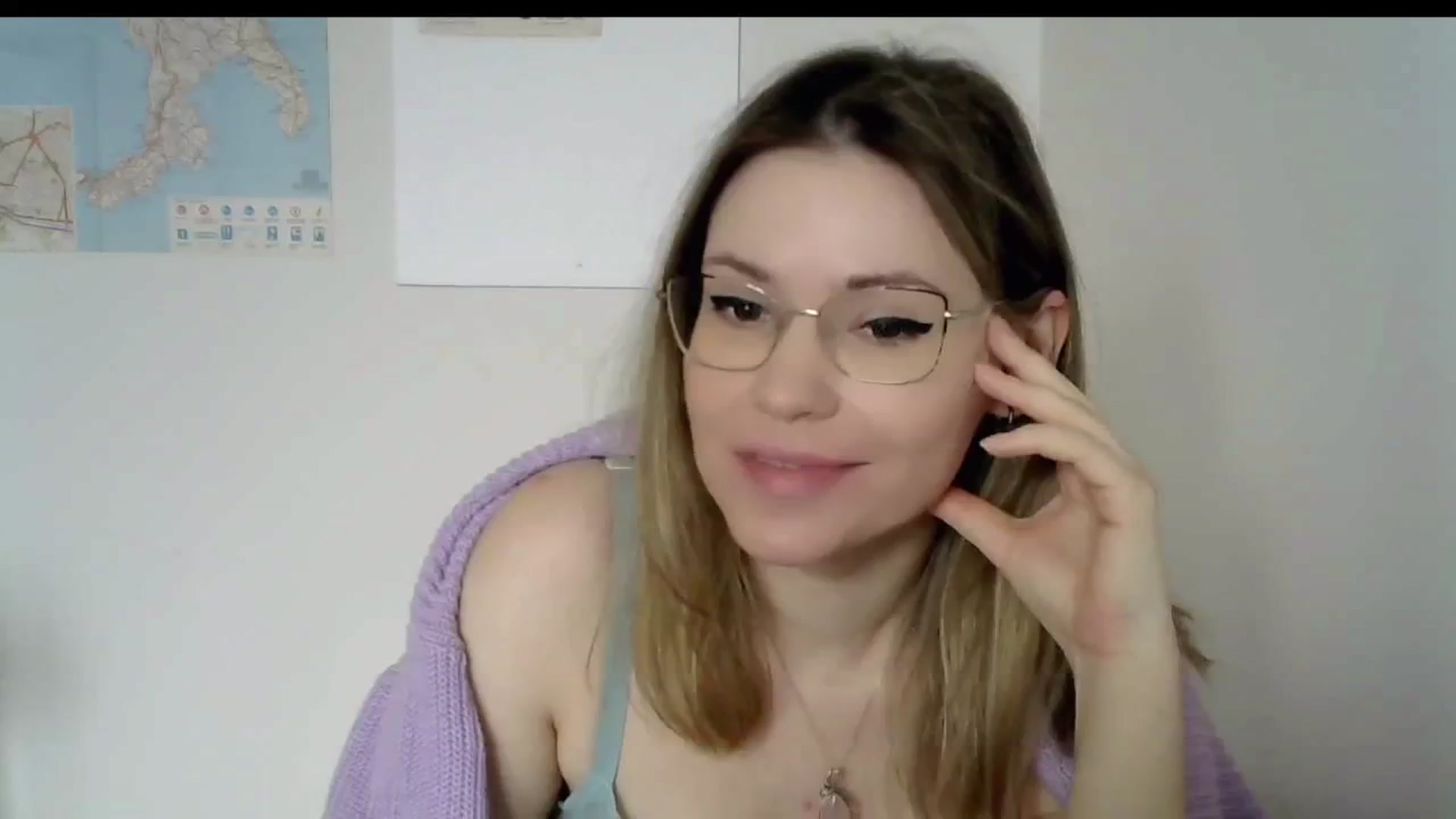 Gallery image thumbnail from Jules__'s myfreecams stream on, 03/31/2025, 10:53 image 12 of 20