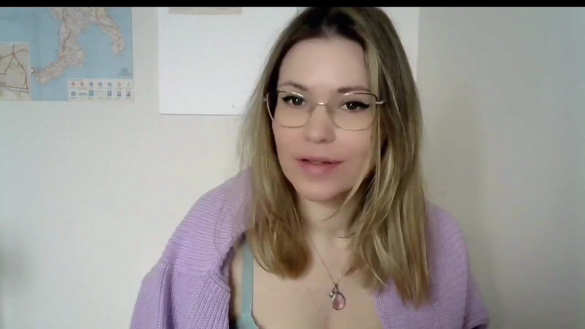 Gallery image thumbnail from Jules__'s myfreecams stream on, 03/31/2025, 10:53 image 3 of 20