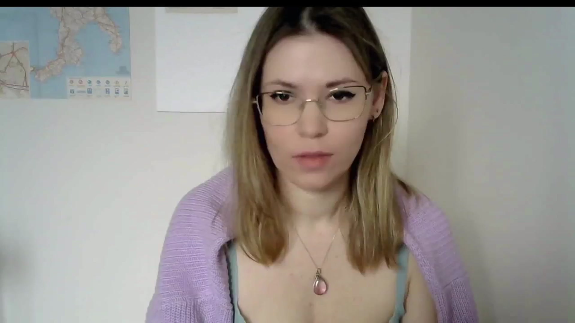 Gallery image thumbnail from Jules__'s myfreecams stream on, 03/31/2025, 10:53 image 16 of 20
