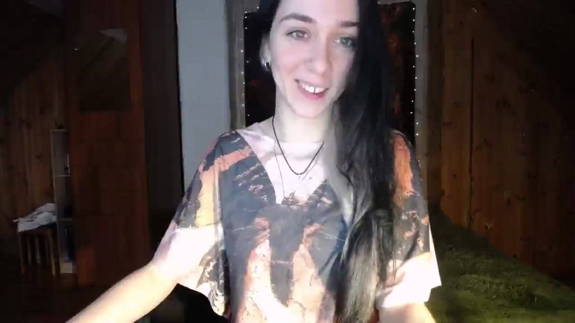 Gallery image thumbnail from JuliSilkk's myfreecams stream on, 01/21/2025, 10:02 image 6 of 20
