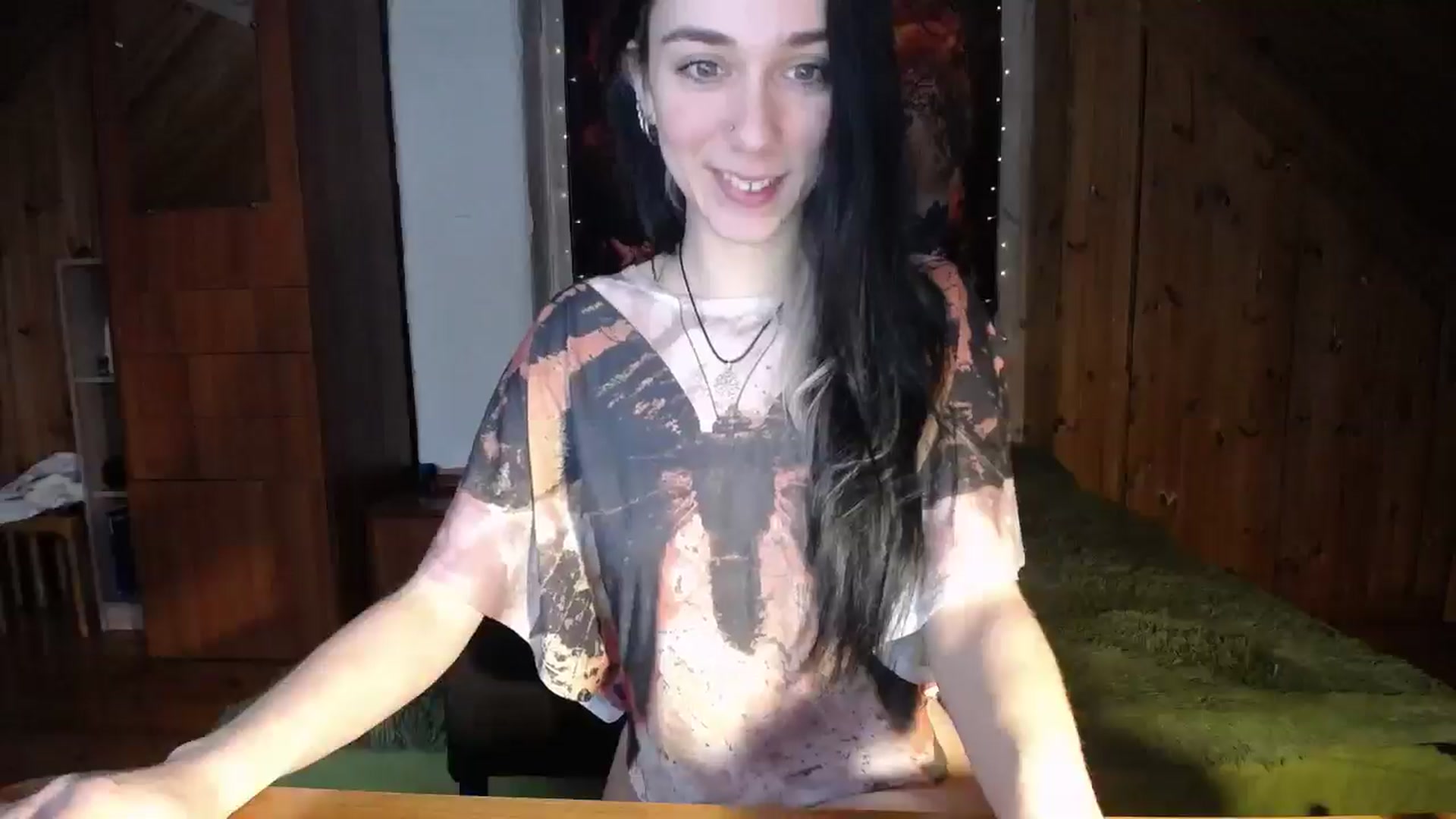 Gallery image thumbnail from JuliSilkk's myfreecams stream on, 01/21/2025, 10:02 image 15 of 20
