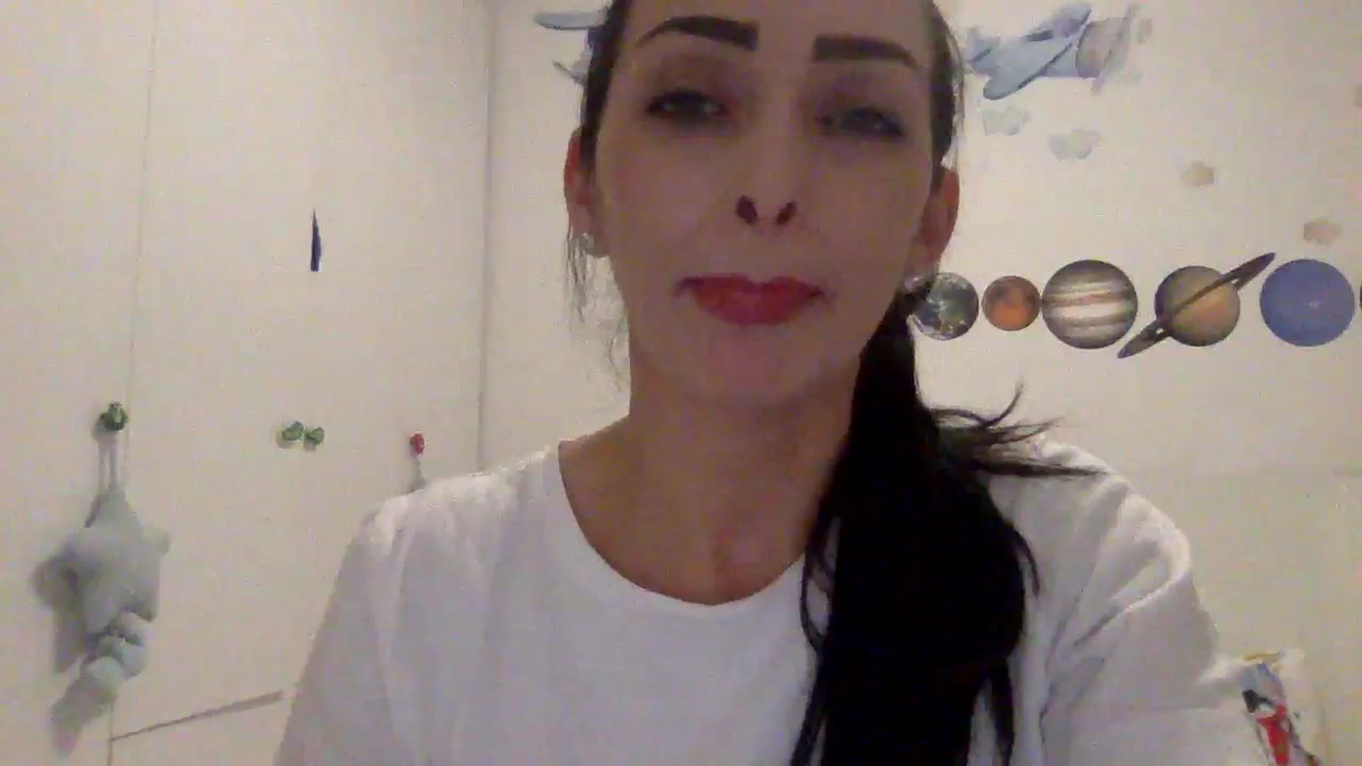 Gallery image thumbnail from Julia0410's myfreecams stream on, 12/13/2023, 18:16 image 6 of 20