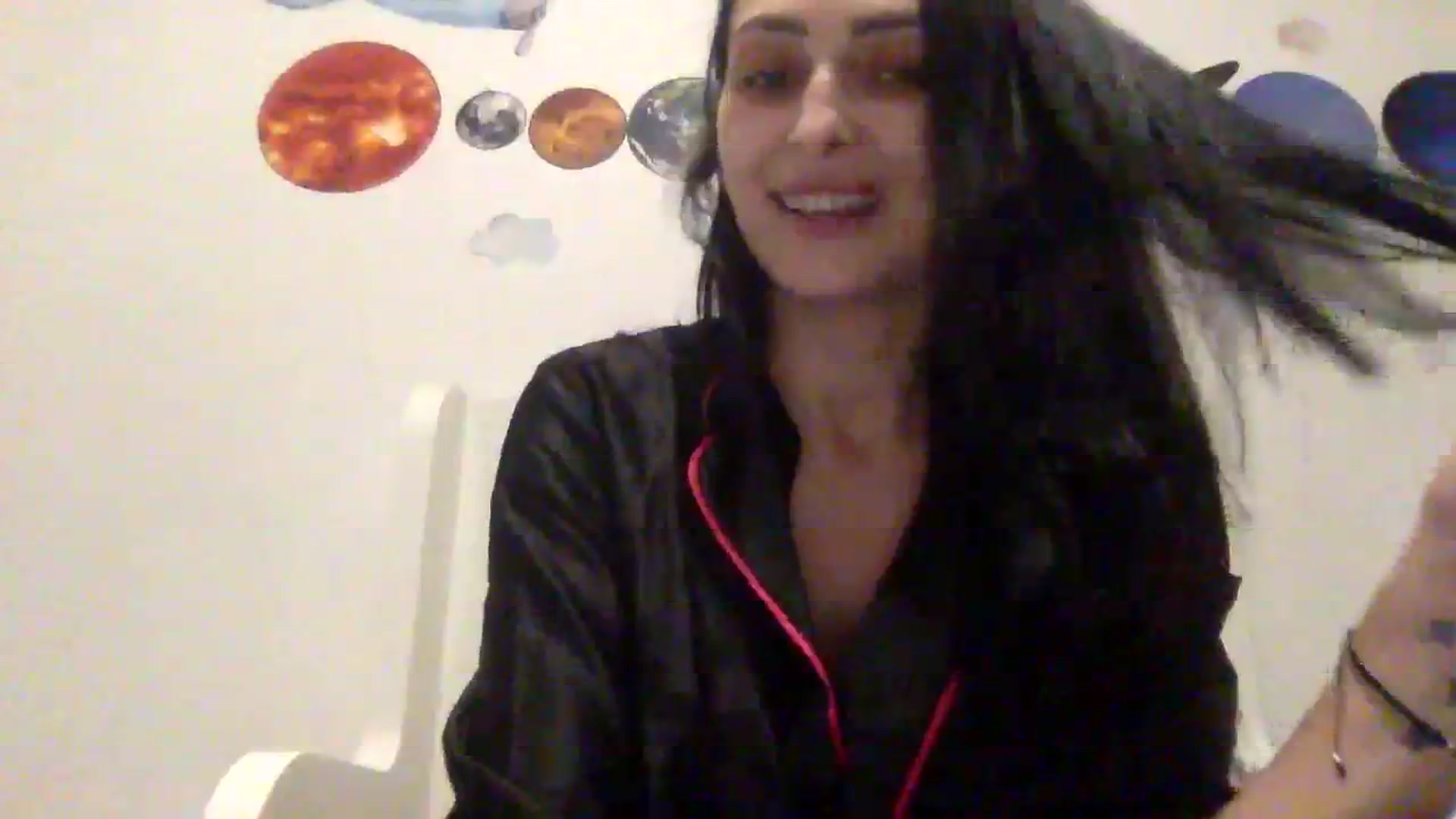 Gallery image thumbnail from Julia0410's myfreecams stream on, 12/16/2023, 20:30 image 18 of 20