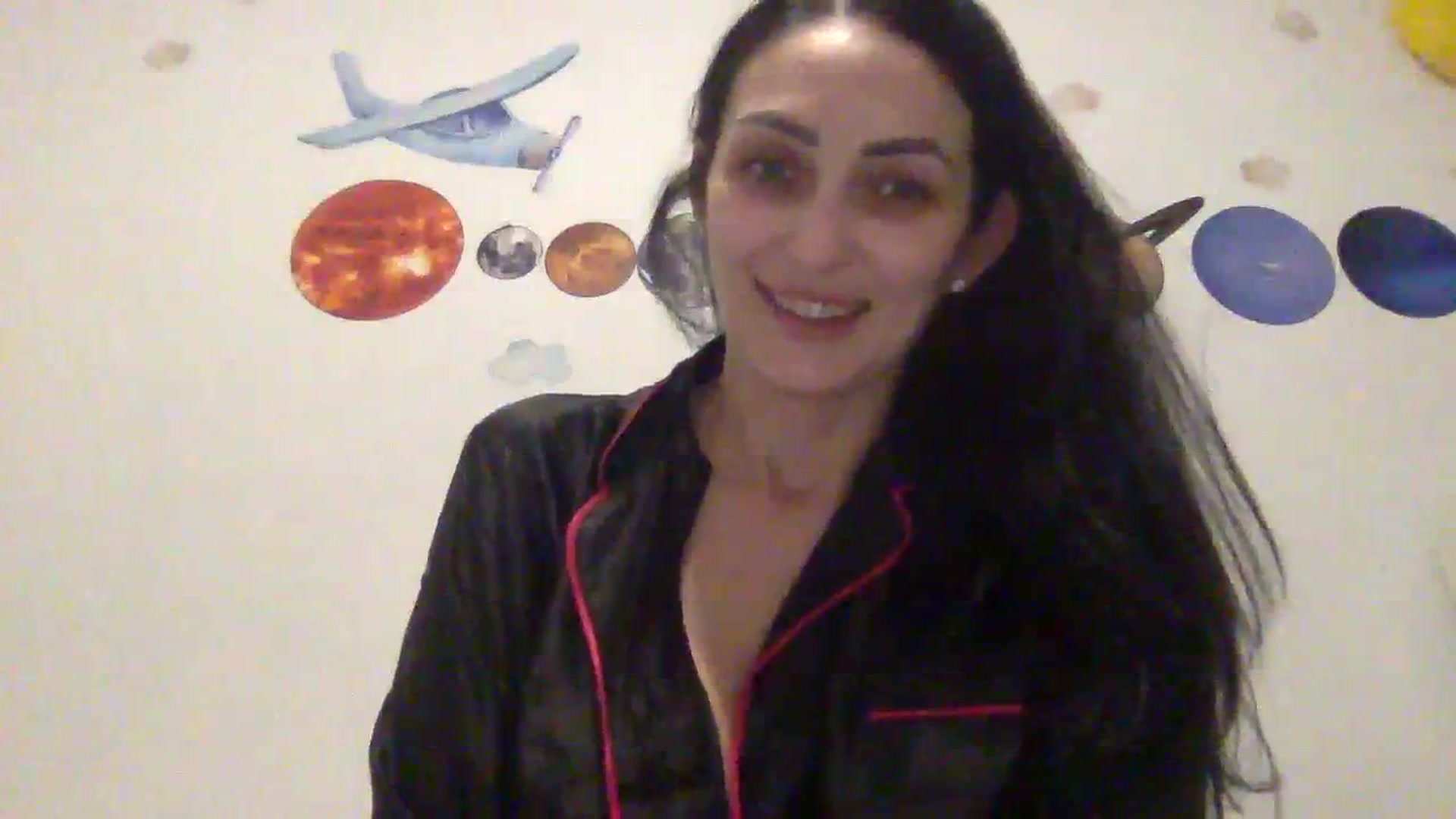 Gallery image thumbnail from Julia0410's myfreecams stream on, 12/16/2023, 20:30 image 8 of 20