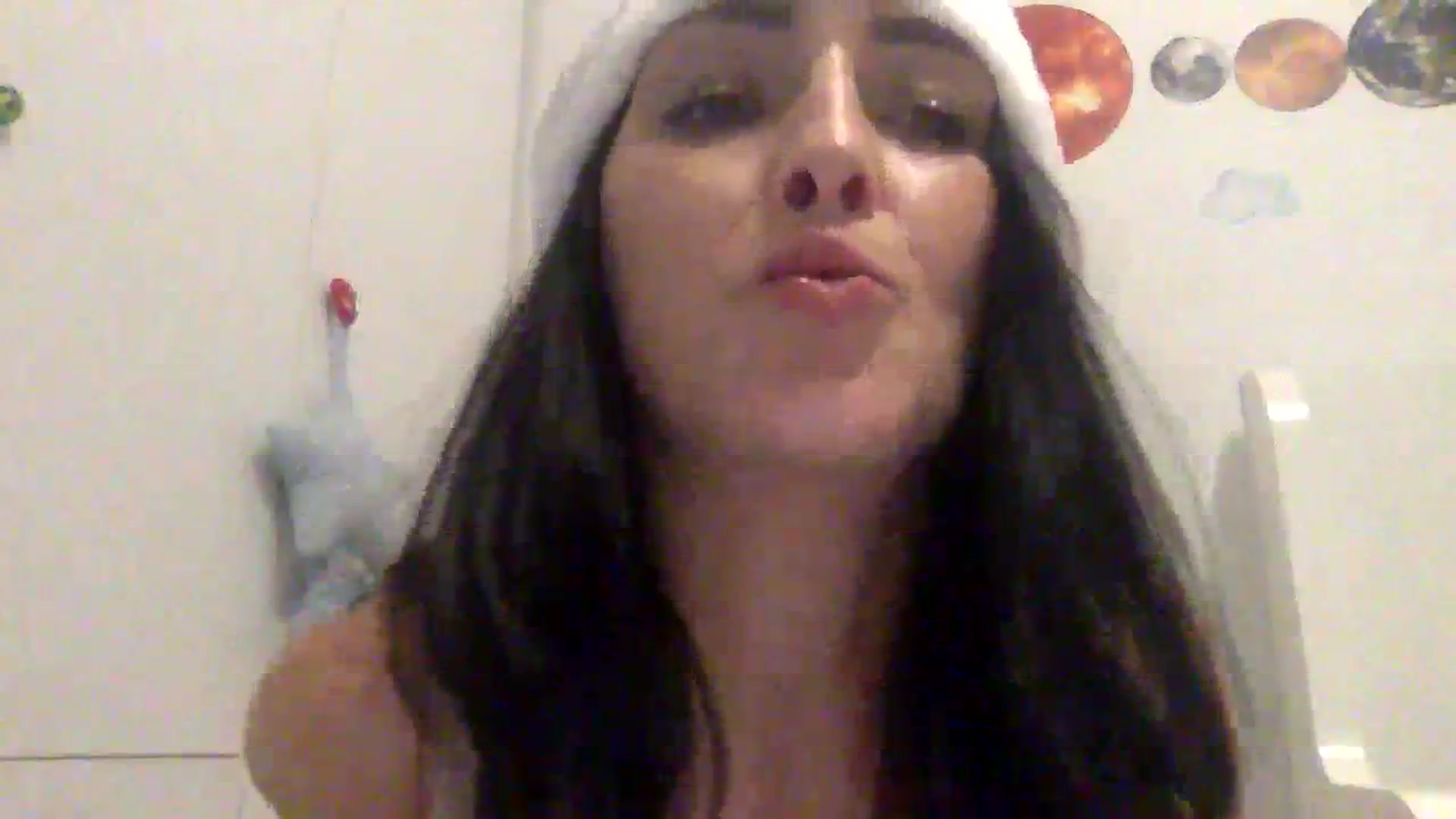 Gallery image thumbnail from Julia0410's myfreecams stream on, 12/18/2023, 17:43 image 5 of 20