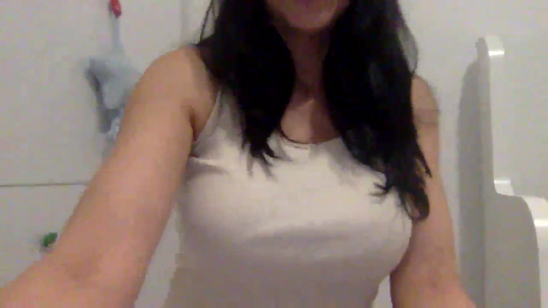 Gallery image thumbnail from Julia0410's myfreecams stream on, 12/18/2023, 17:43 image 3 of 20
