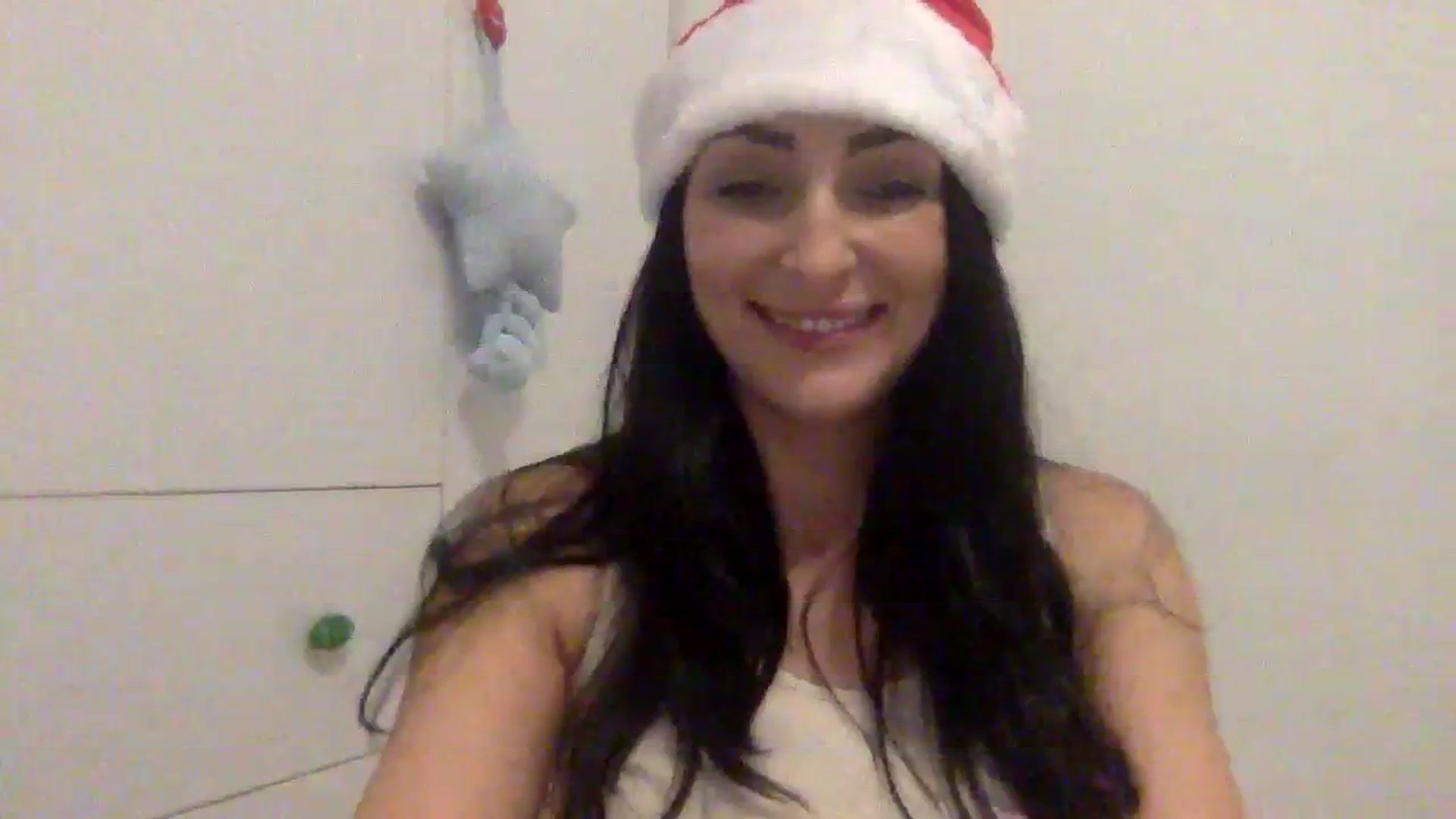 Gallery image thumbnail from Julia0410's myfreecams stream on, 12/18/2023, 17:43 image 10 of 20