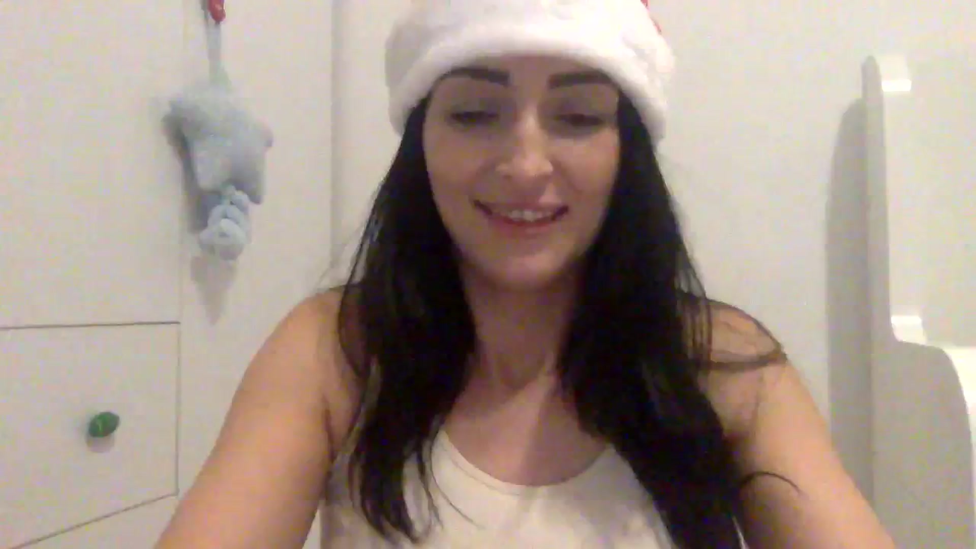 Gallery image thumbnail from Julia0410's myfreecams stream on, 12/18/2023, 17:43 image 1 of 20