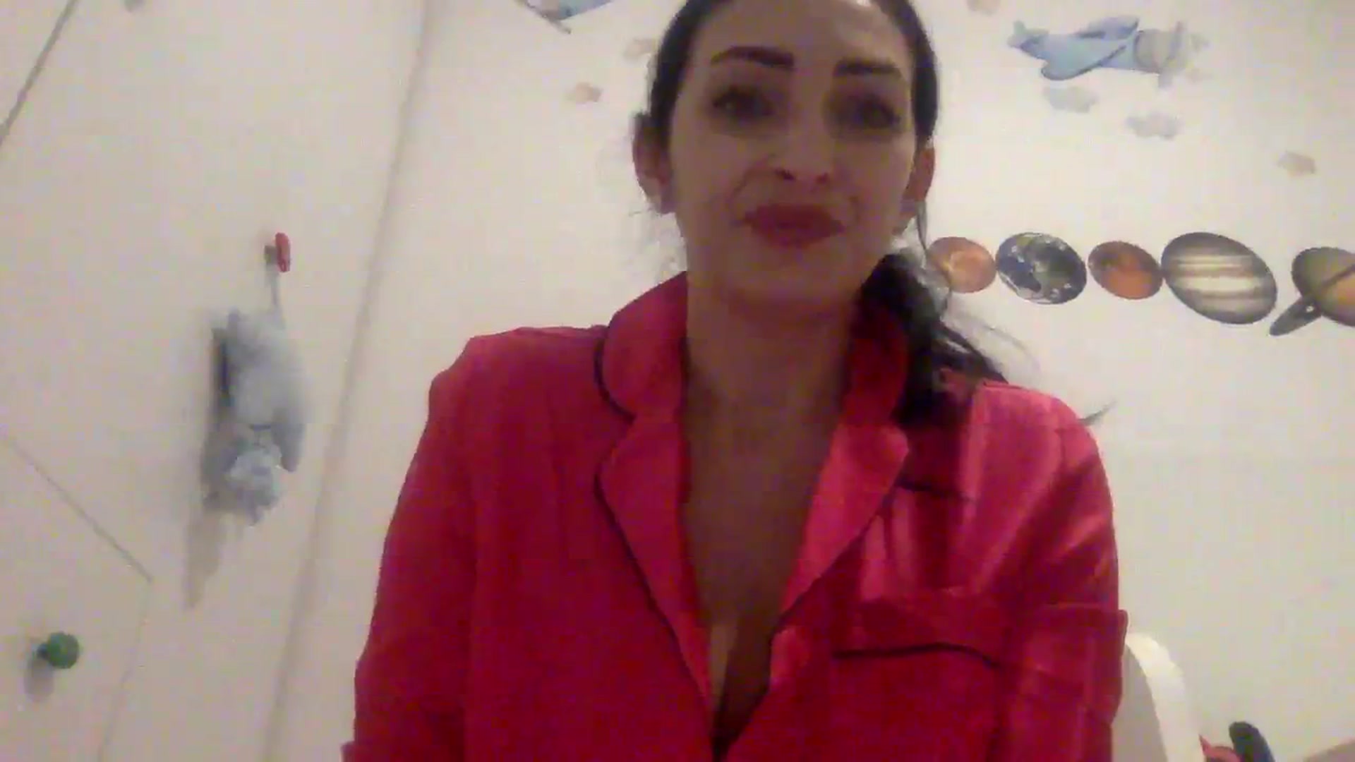 Gallery image thumbnail from Julia0410's myfreecams stream on, 01/04/2024, 17:21 image 2 of 20