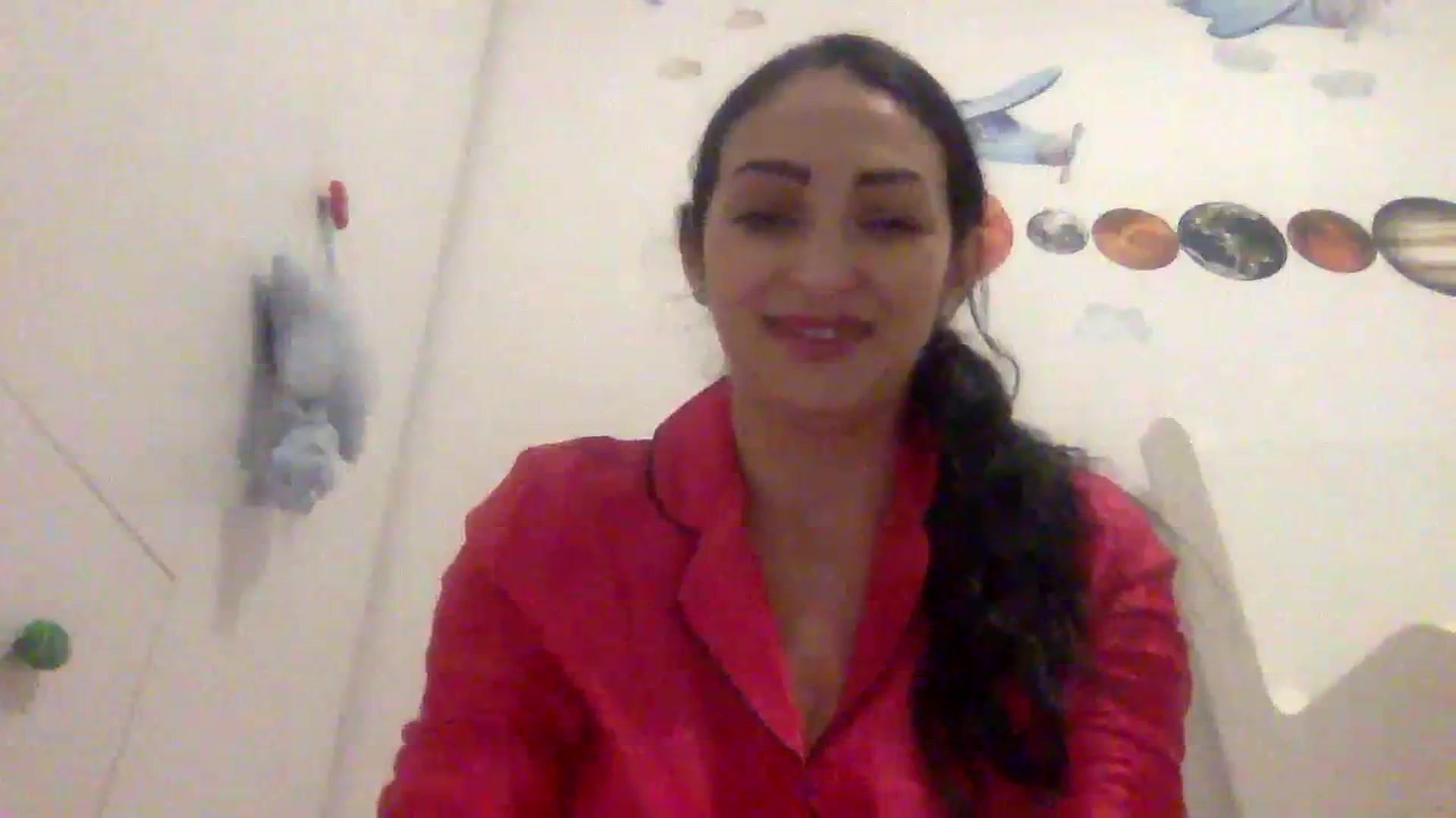 Gallery image thumbnail from Julia0410's myfreecams stream on, 01/04/2024, 17:21 image 10 of 20