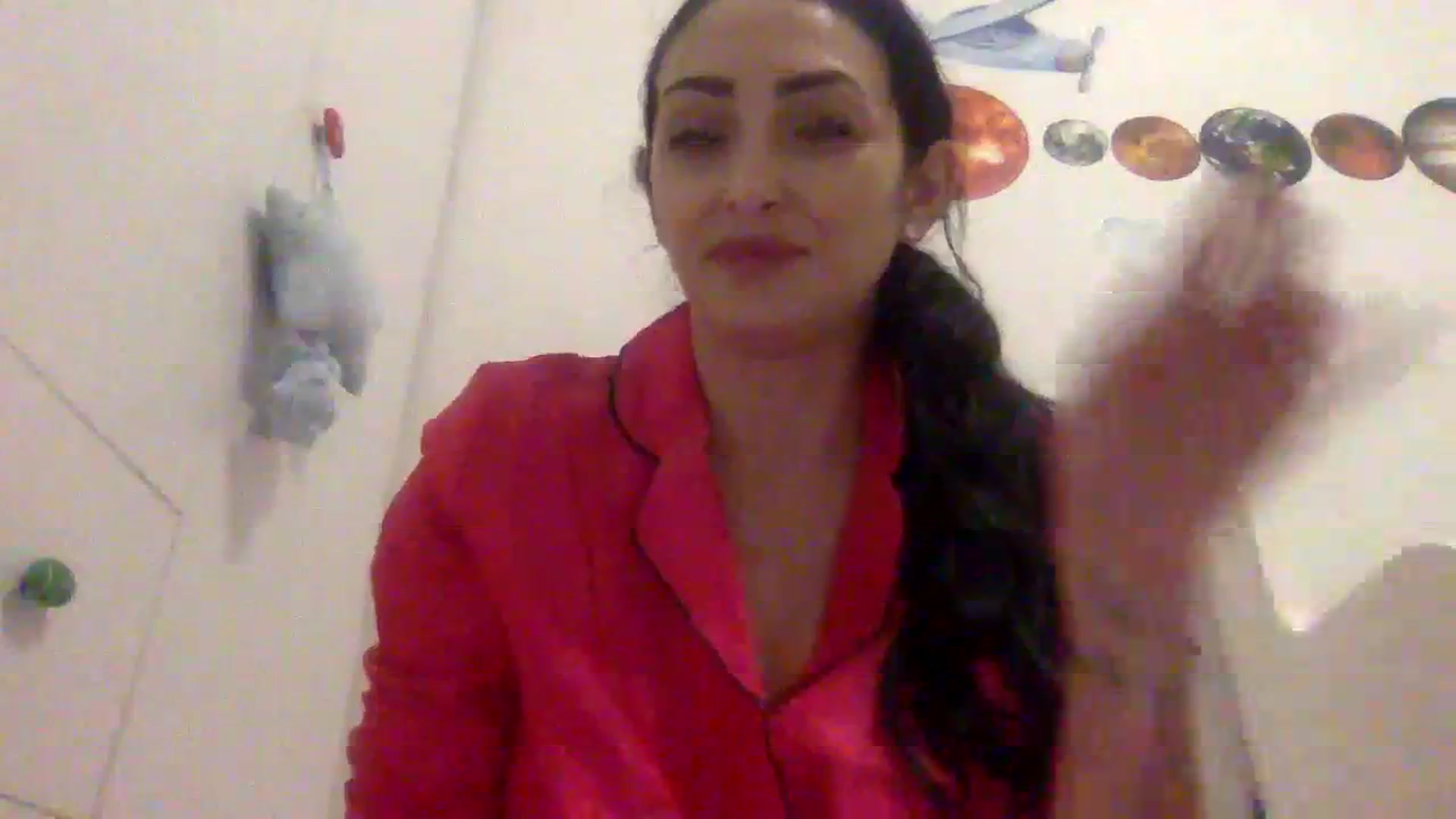 Gallery image thumbnail from Julia0410's myfreecams stream on, 01/04/2024, 17:21 image 8 of 20