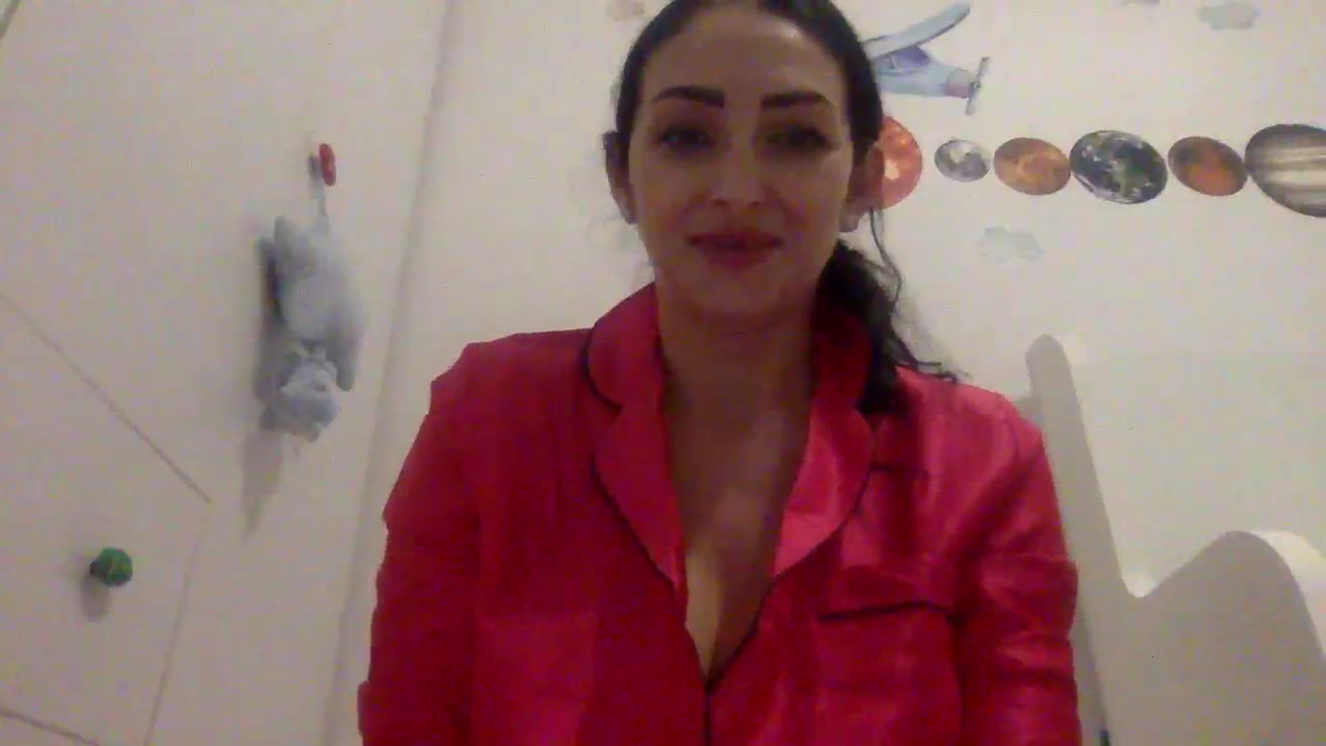 Gallery image thumbnail from Julia0410's myfreecams stream on, 01/04/2024, 17:21 image 4 of 20