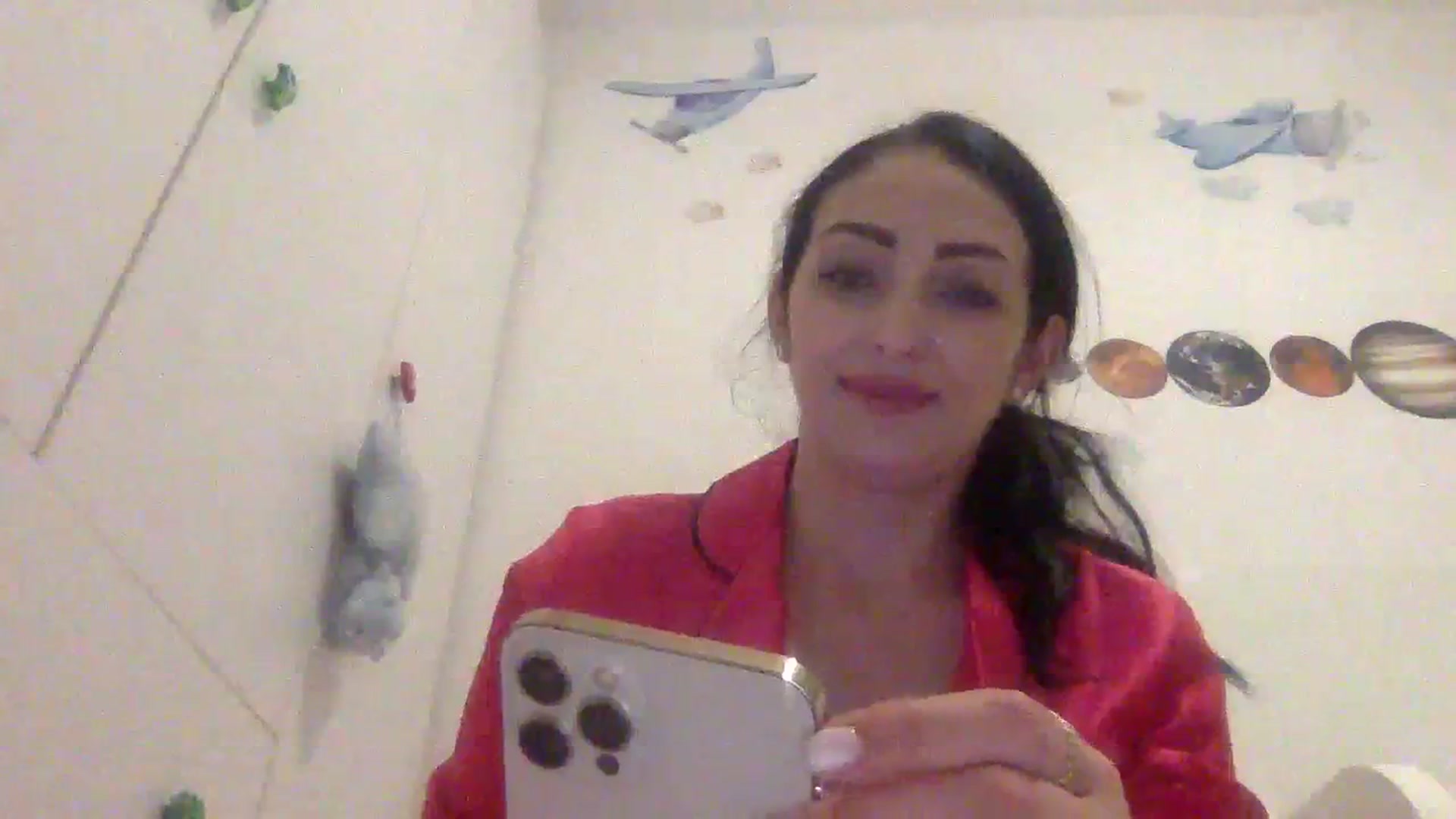 Gallery image thumbnail from Julia0410's myfreecams stream on, 01/04/2024, 17:55 image 11 of 20