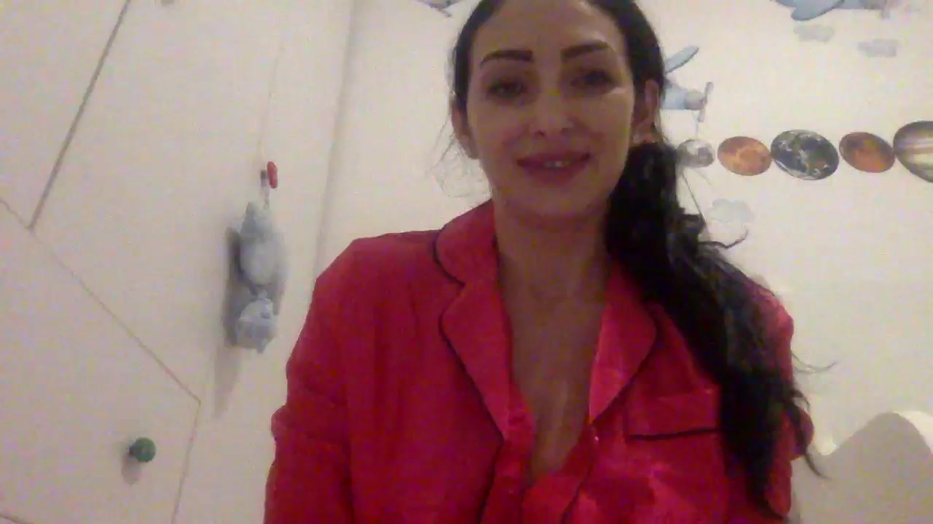 Gallery image thumbnail from Julia0410's myfreecams stream on, 01/04/2024, 17:55 image 1 of 20